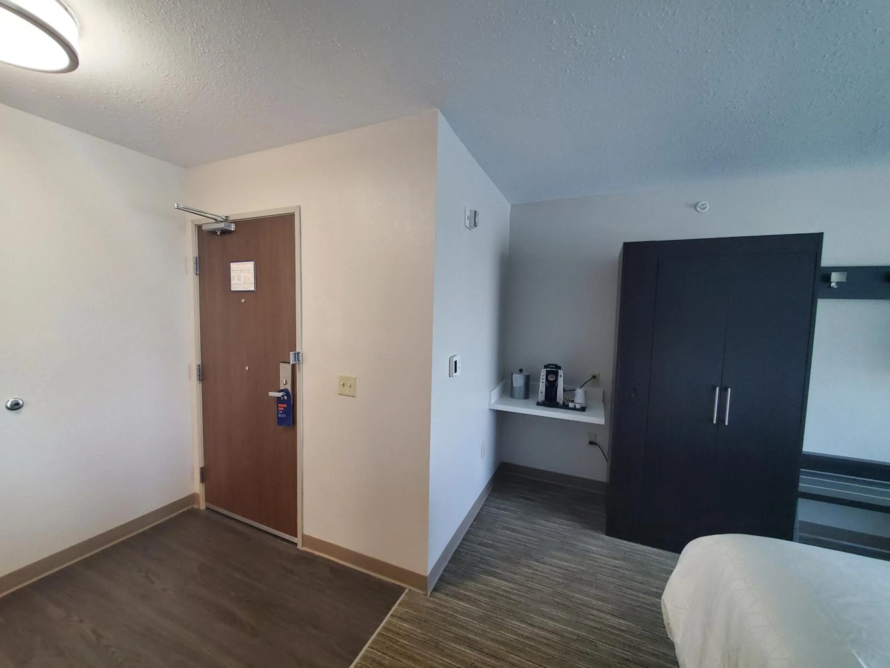 Bed in Holiday Inn Express & Suites - Harrisburg S - Mechanicsburg by IHG