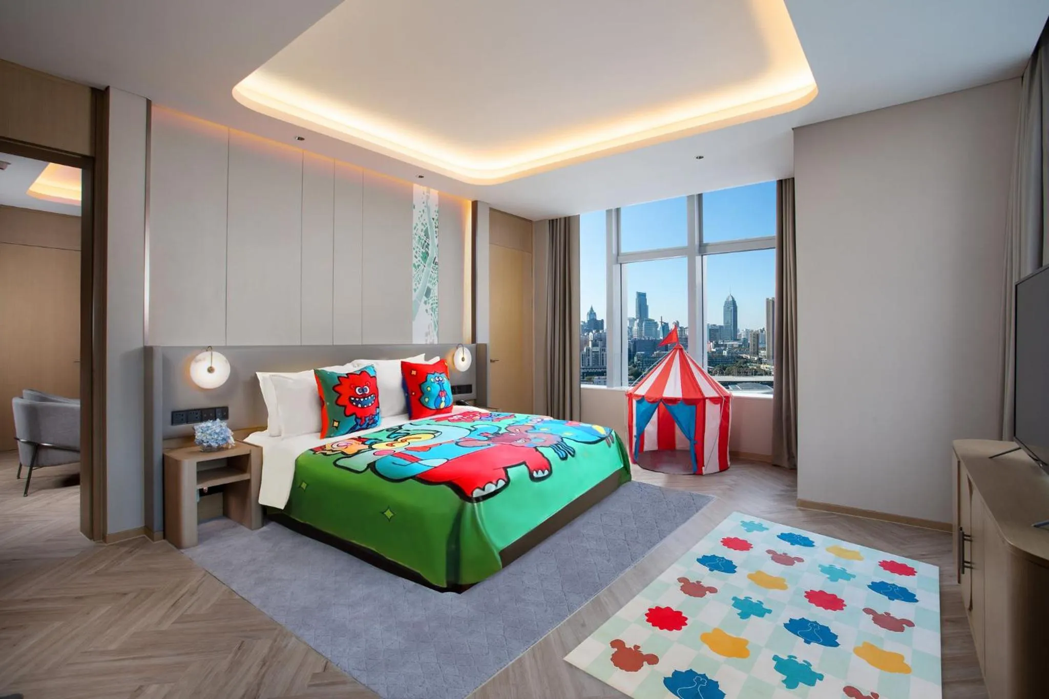Photo of the whole room, Bed in Holiday Inn Wuxi Central Station by IHG