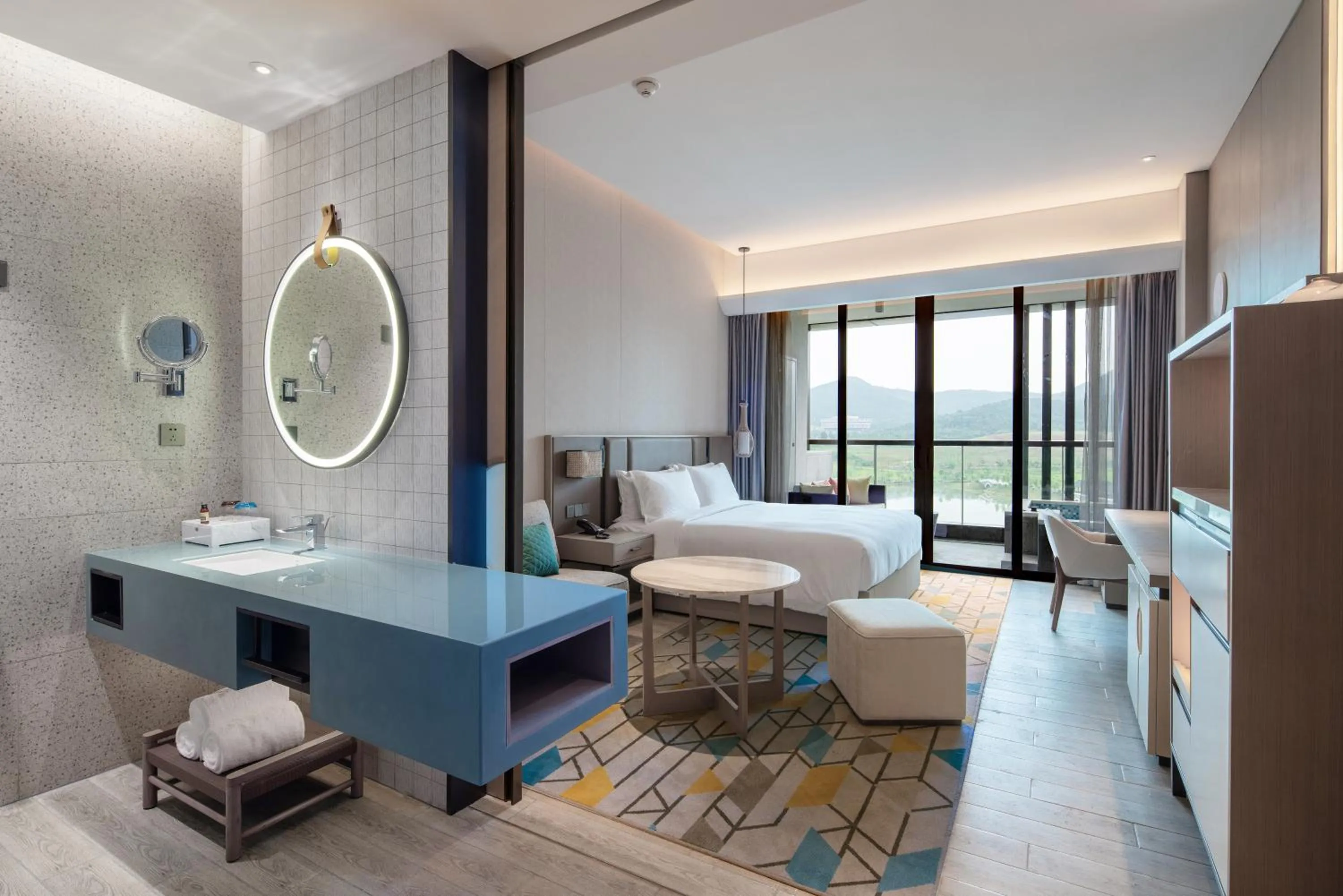 Bed in Holiday Inn Resort Maoshan Hot-Spring by IHG