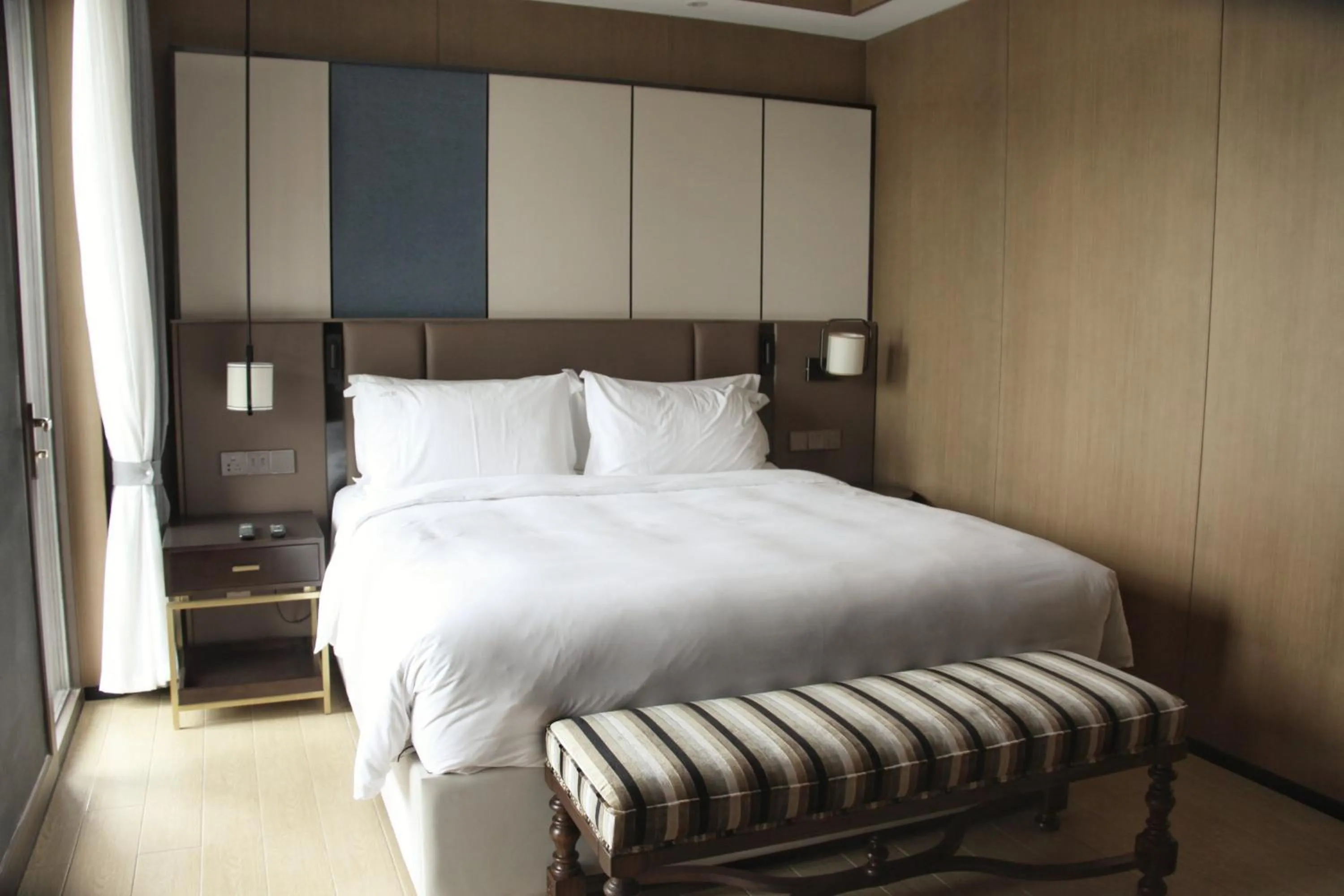 Photo of the whole room, Bed in Holiday Inn Resort Maoshan Hot-Spring by IHG