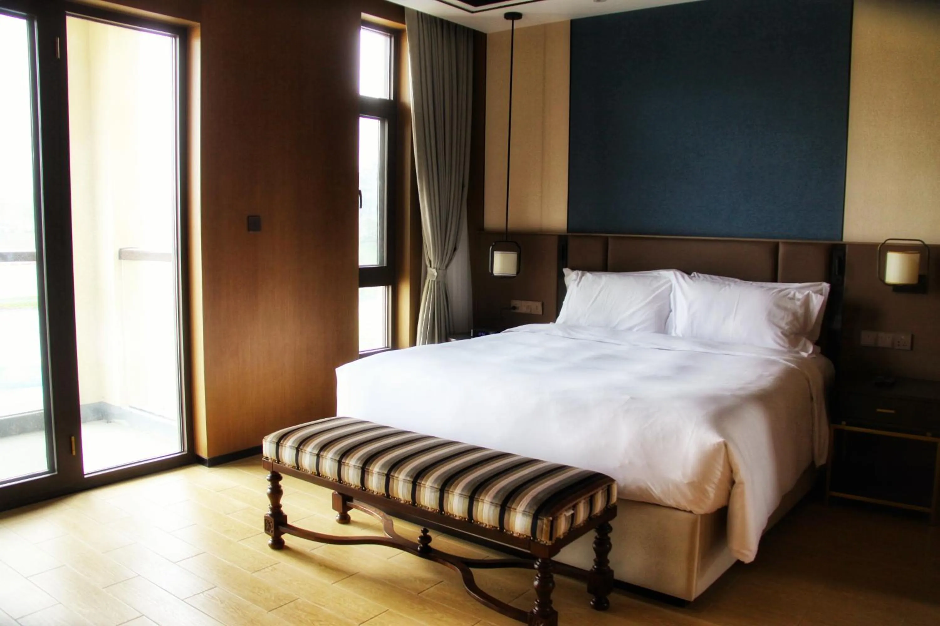 Bed in Holiday Inn Resort Maoshan Hot-Spring by IHG