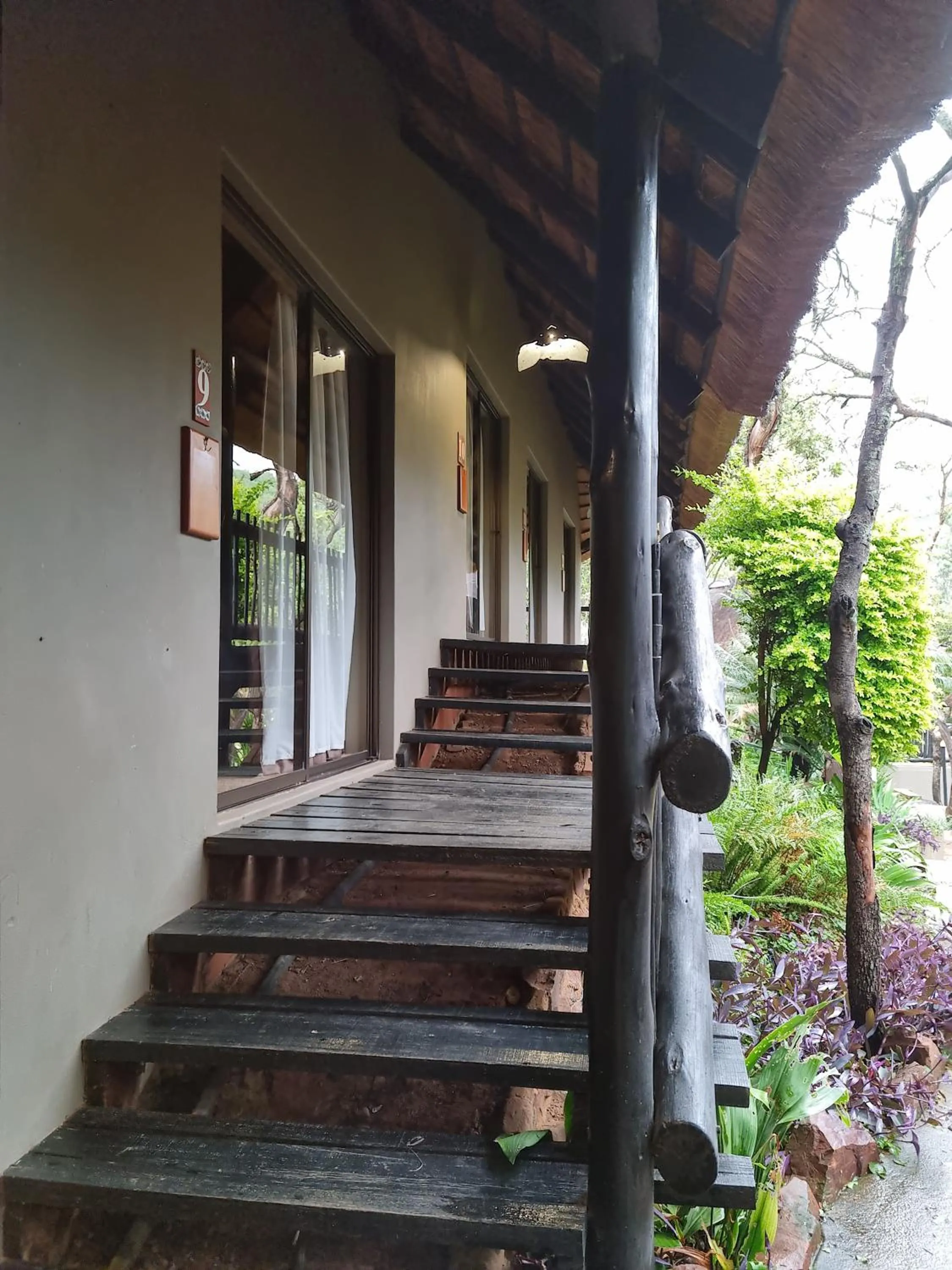 Property building in Bass Lake Country Lodge