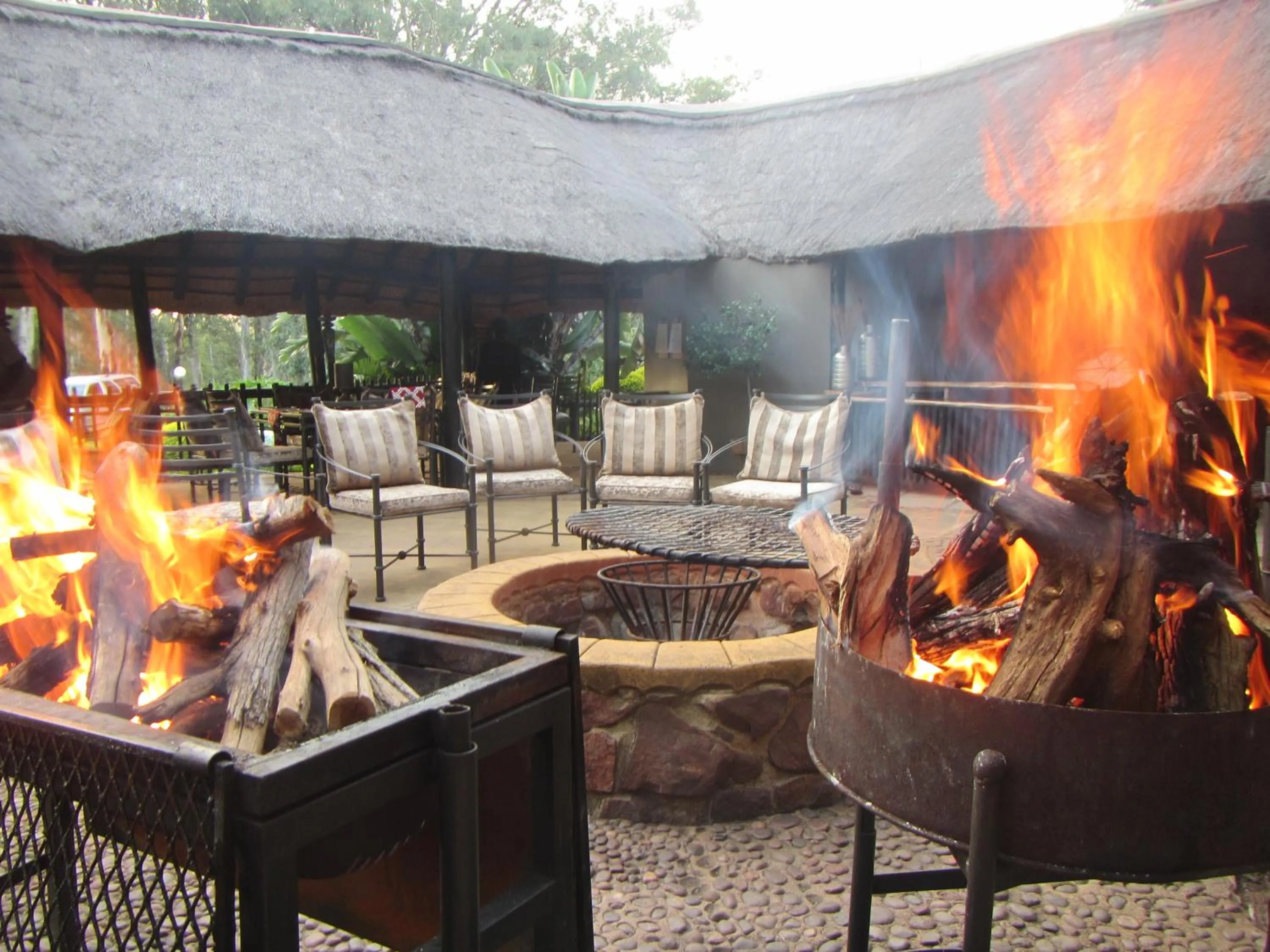 Restaurant/places to eat in Bass Lake Country Lodge