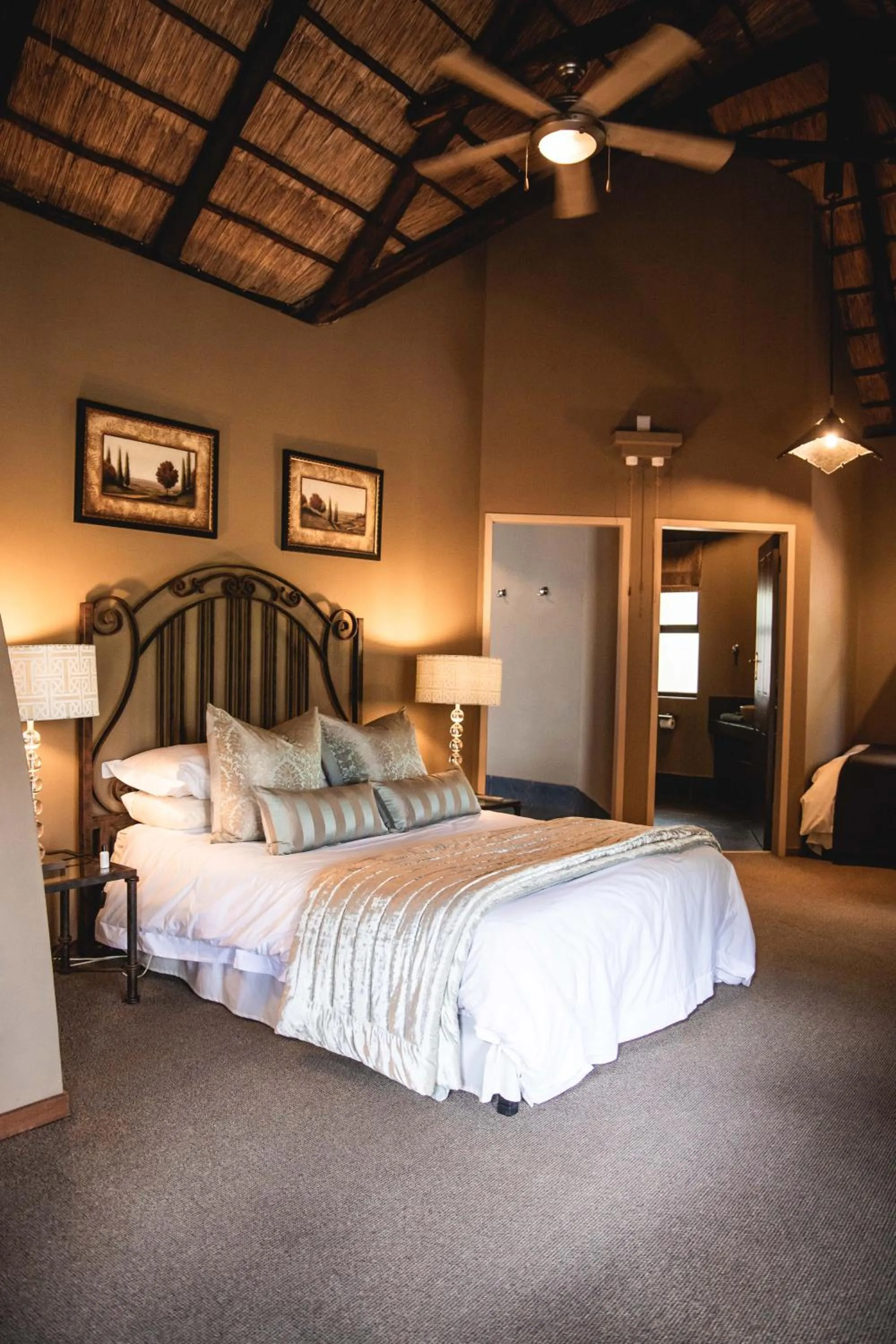 Photo of the whole room, Bed in Bass Lake Country Lodge