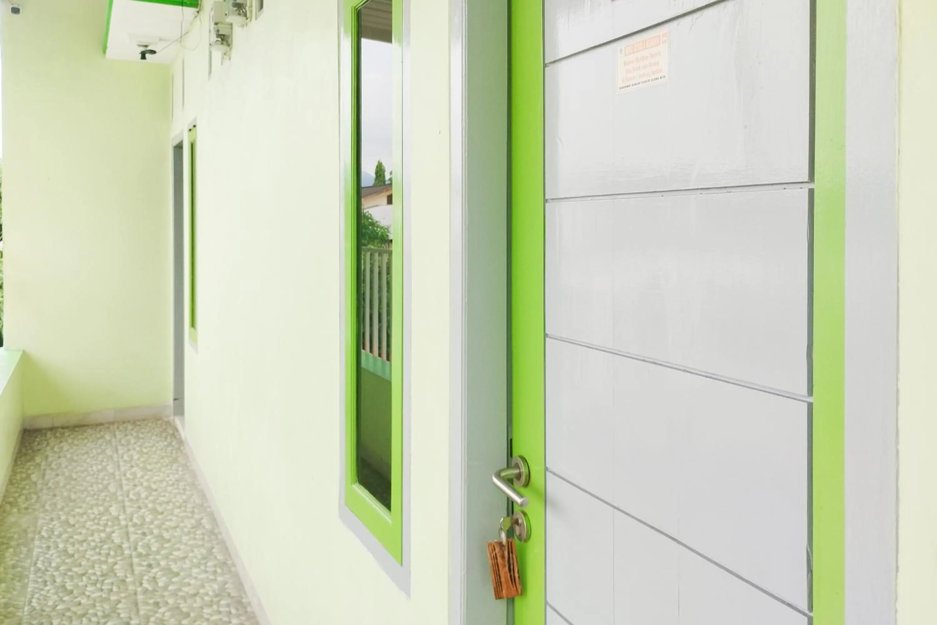 Property building in RedDoorz Syariah at Shakira Alesha Enggal