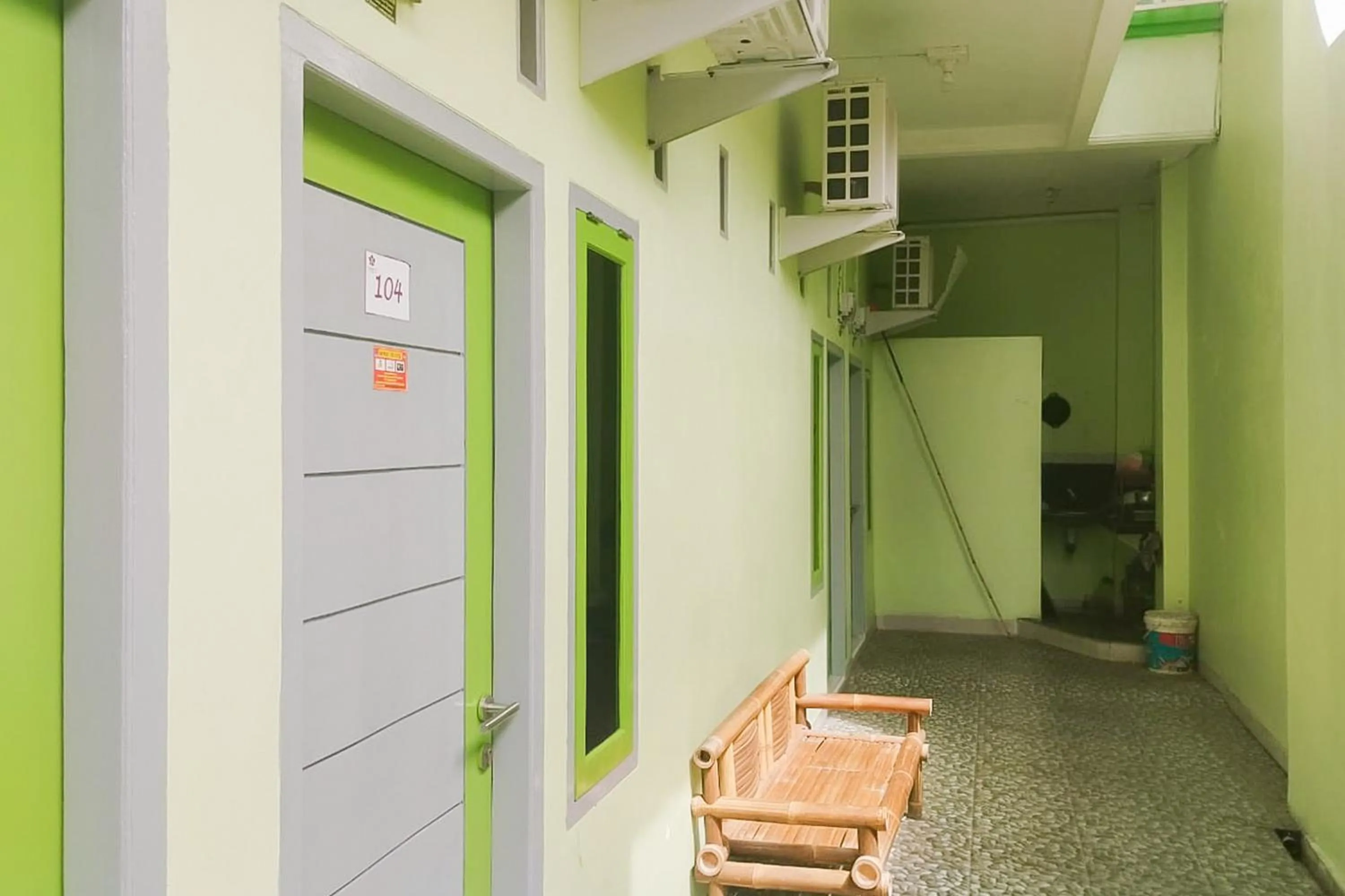 Property building in RedDoorz Syariah at Shakira Alesha Enggal
