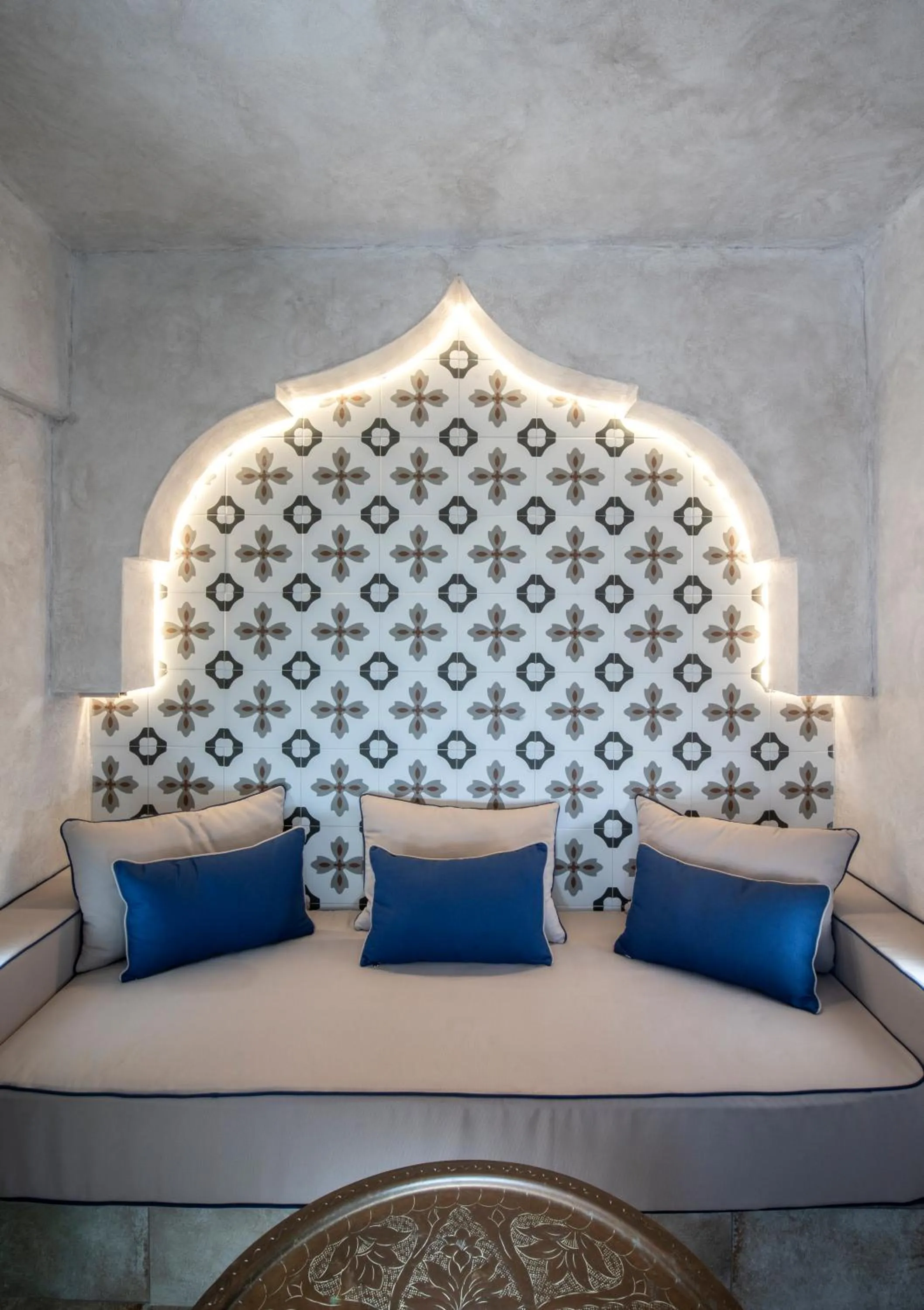 Living room, Bed in DECAN Concept Boutique Estate