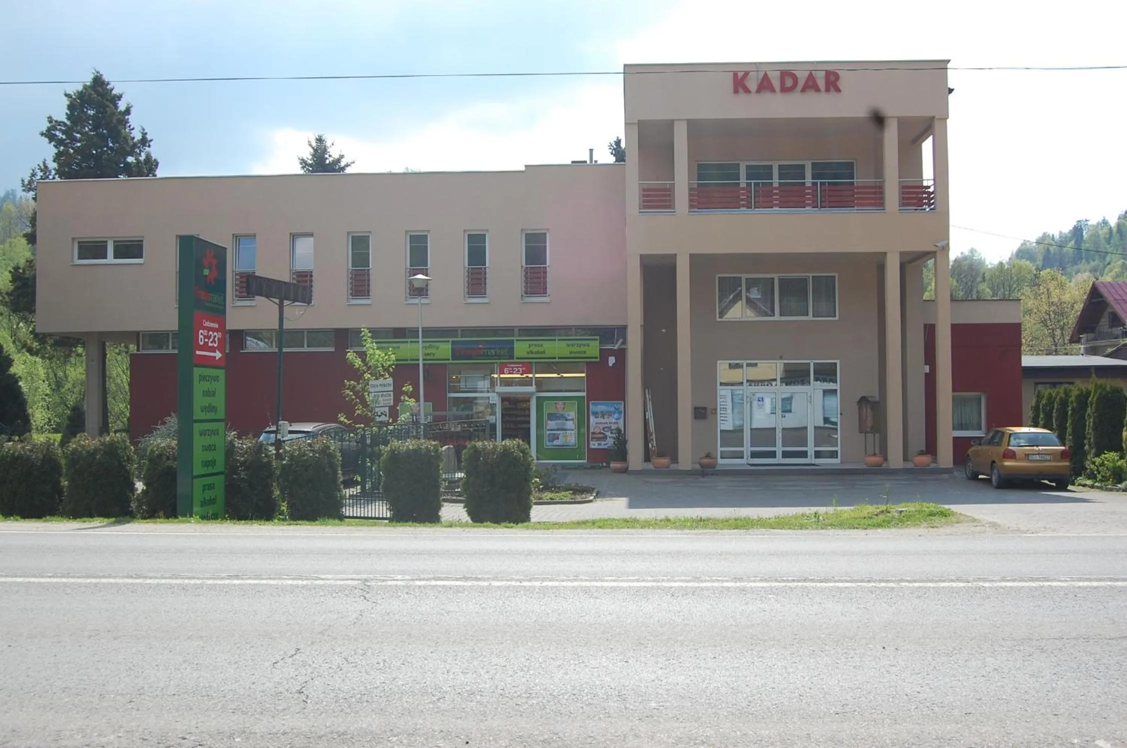 Facade/entrance in Zajazd Kadar