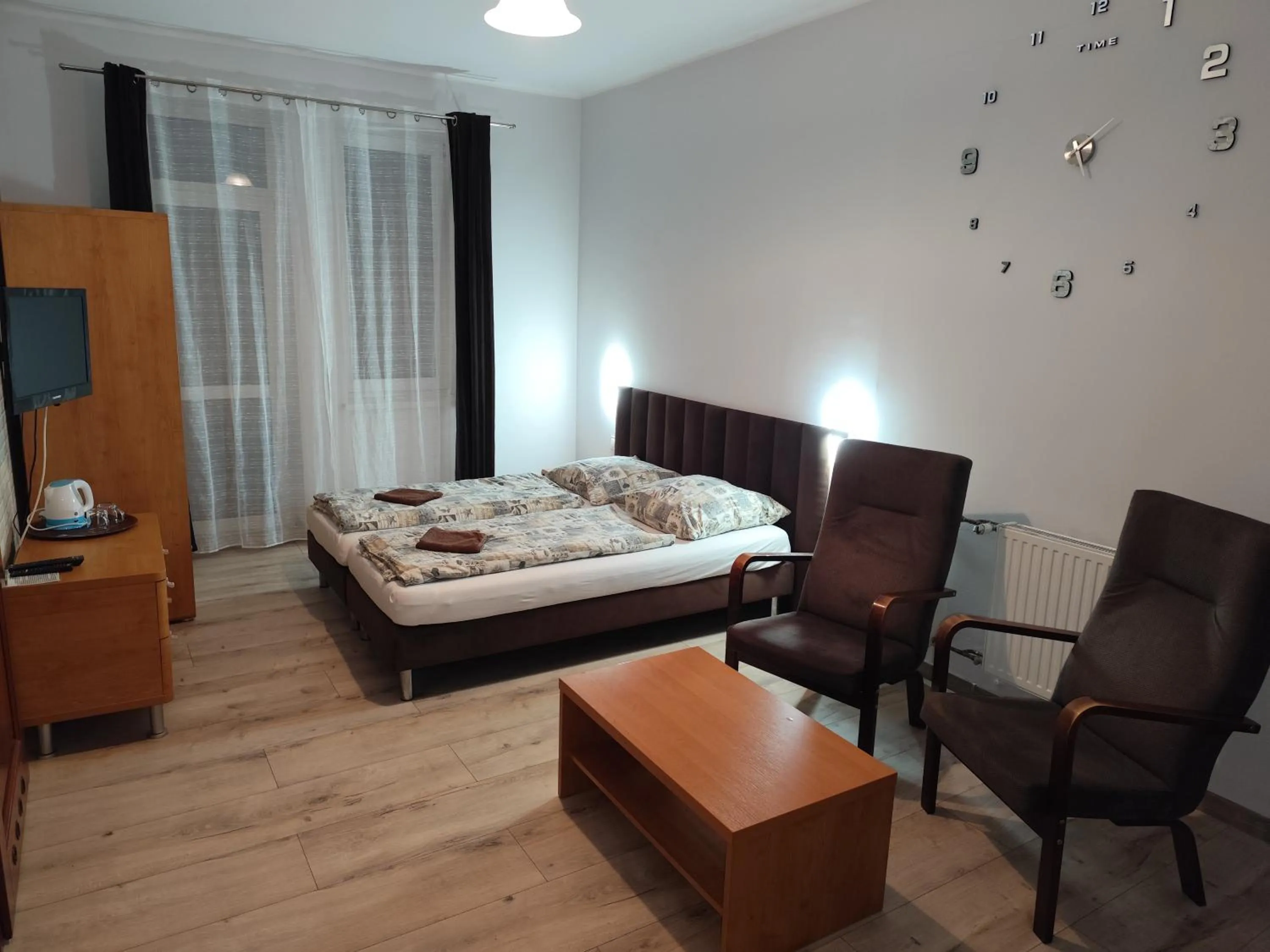 Seating area, Bed in Zajazd Kadar