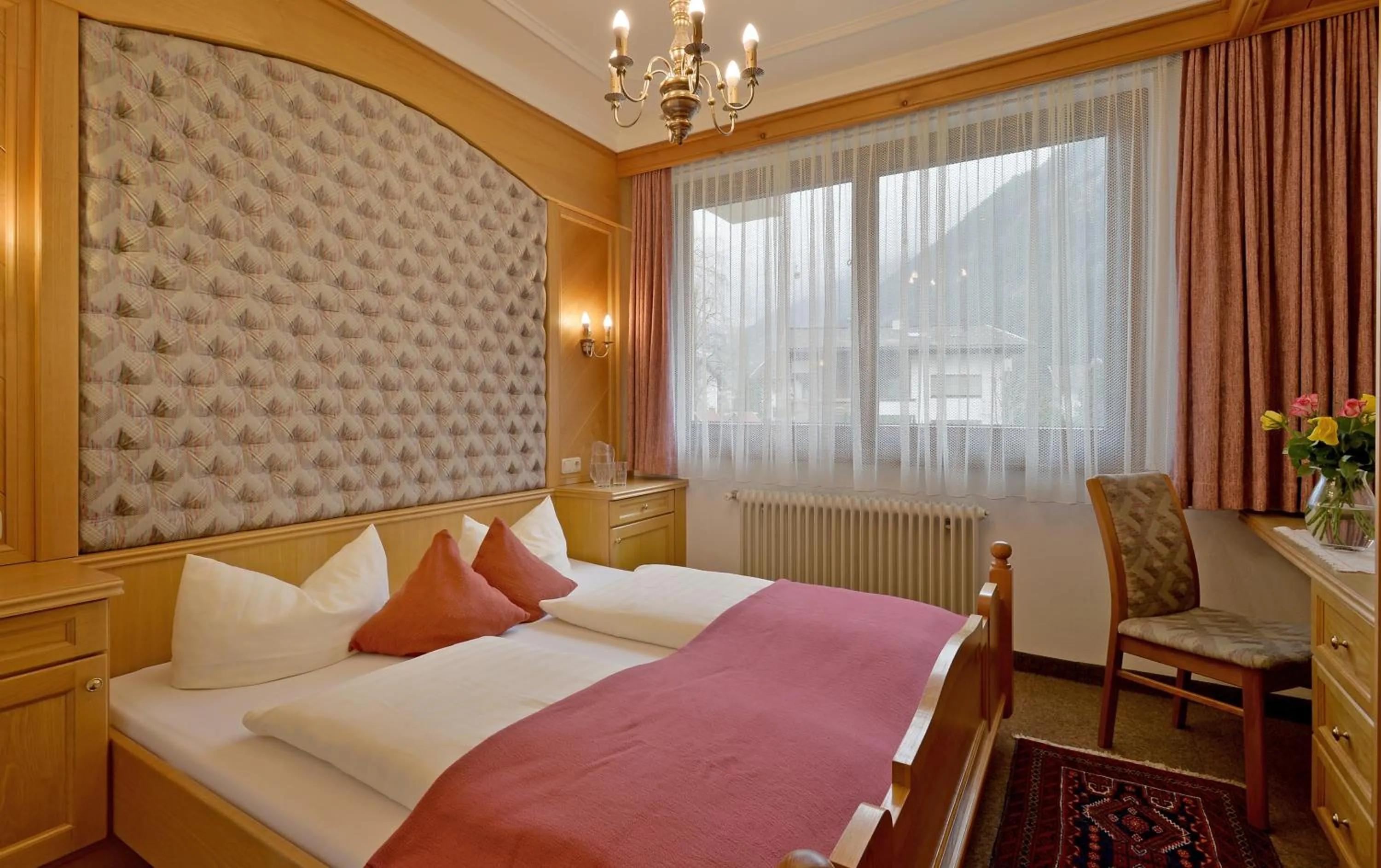 Bed in Hotel Garni Jennewein
