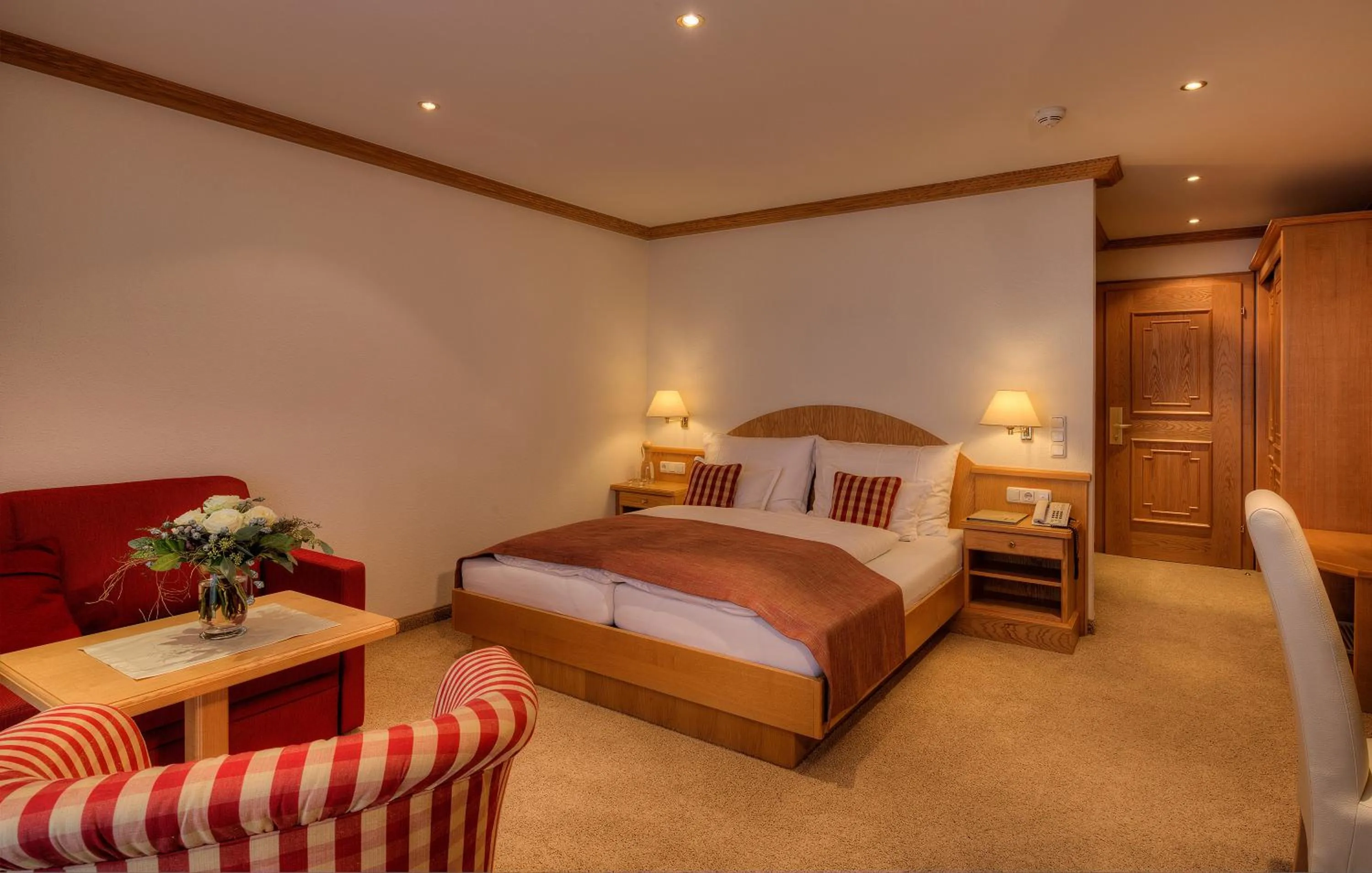 Photo of the whole room, Bed in Hotel Palin