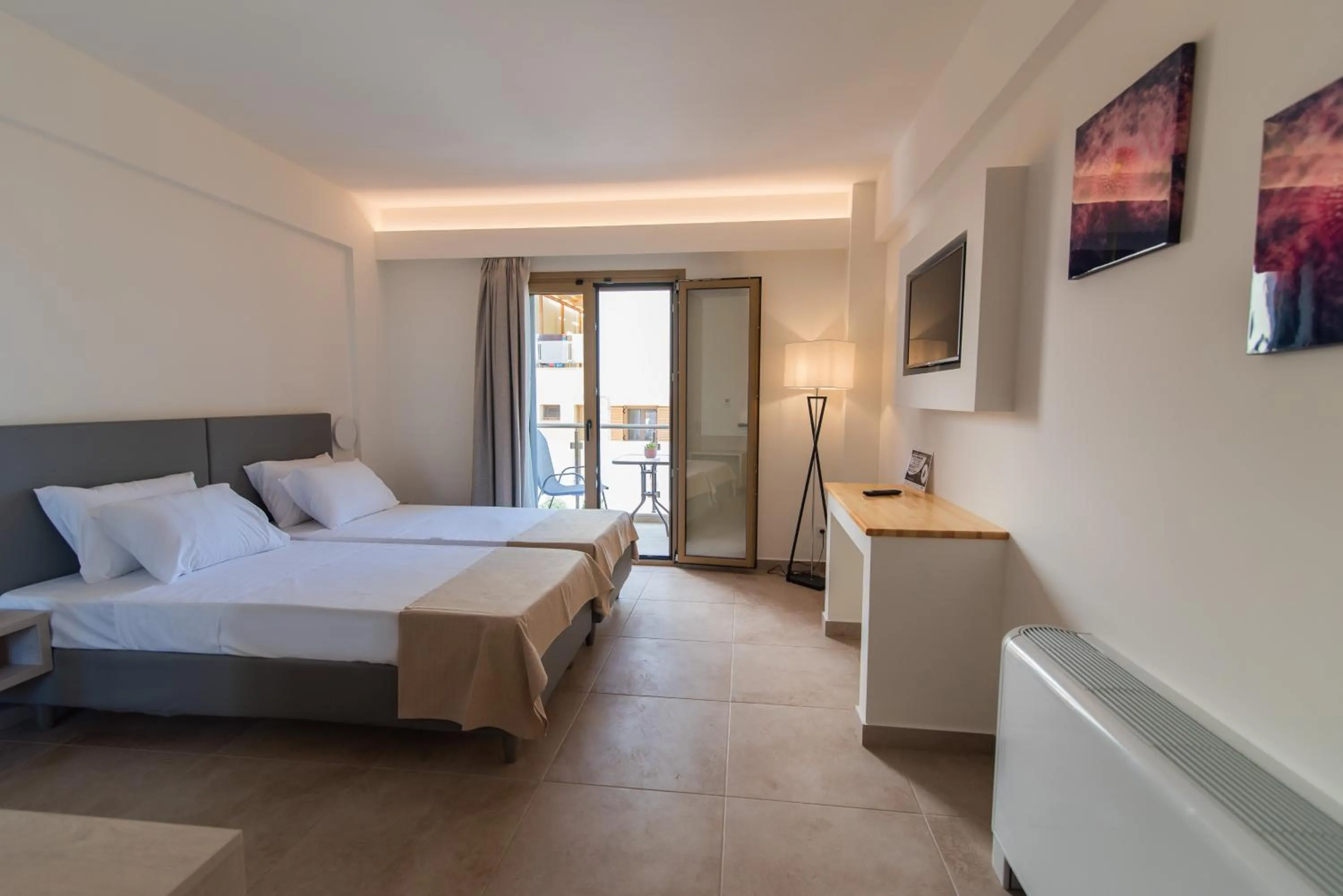 Bedroom, Bed in Melydron Apartments