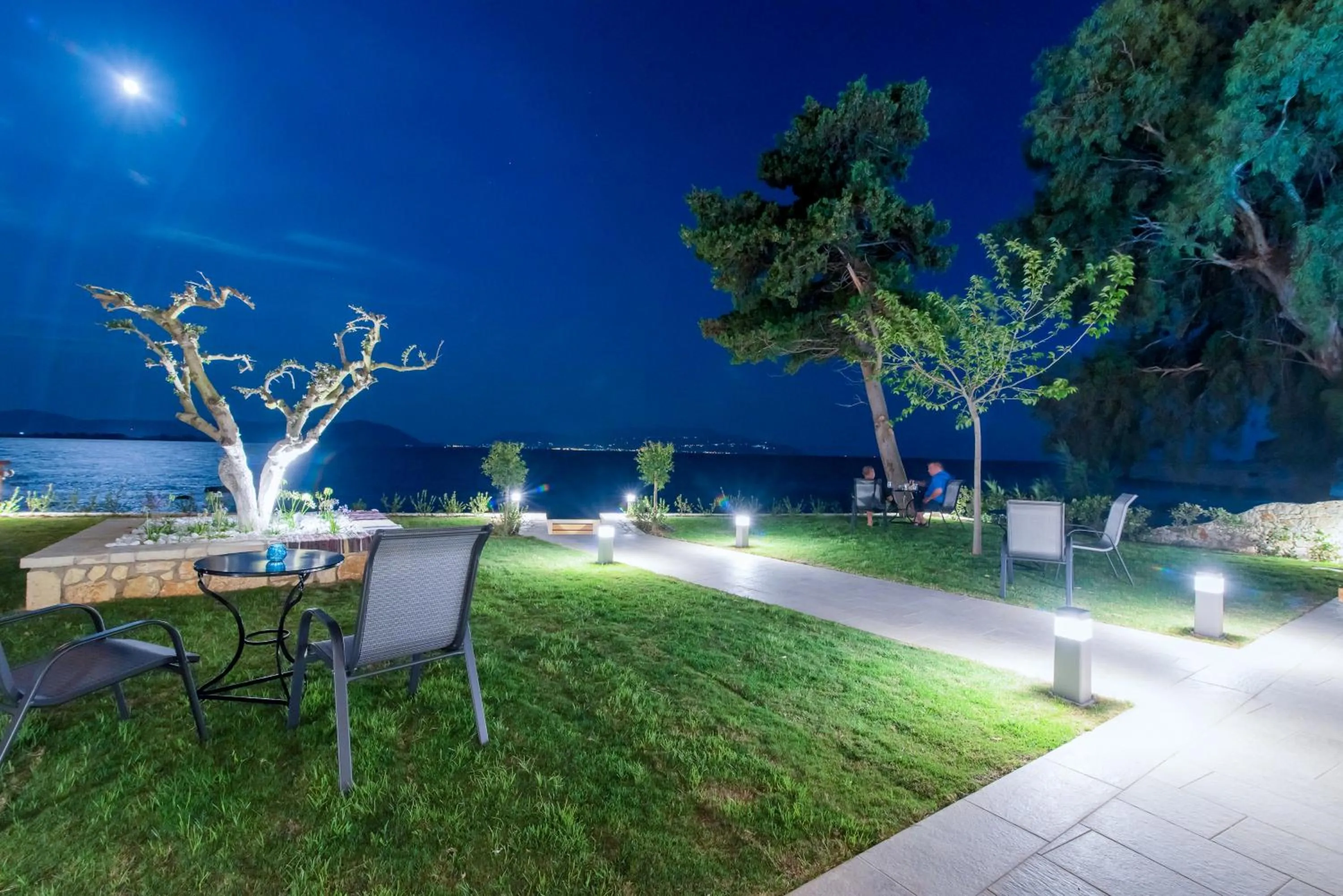 Patio in Melydron Apartments