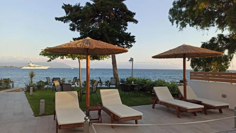 Patio in Melydron Apartments