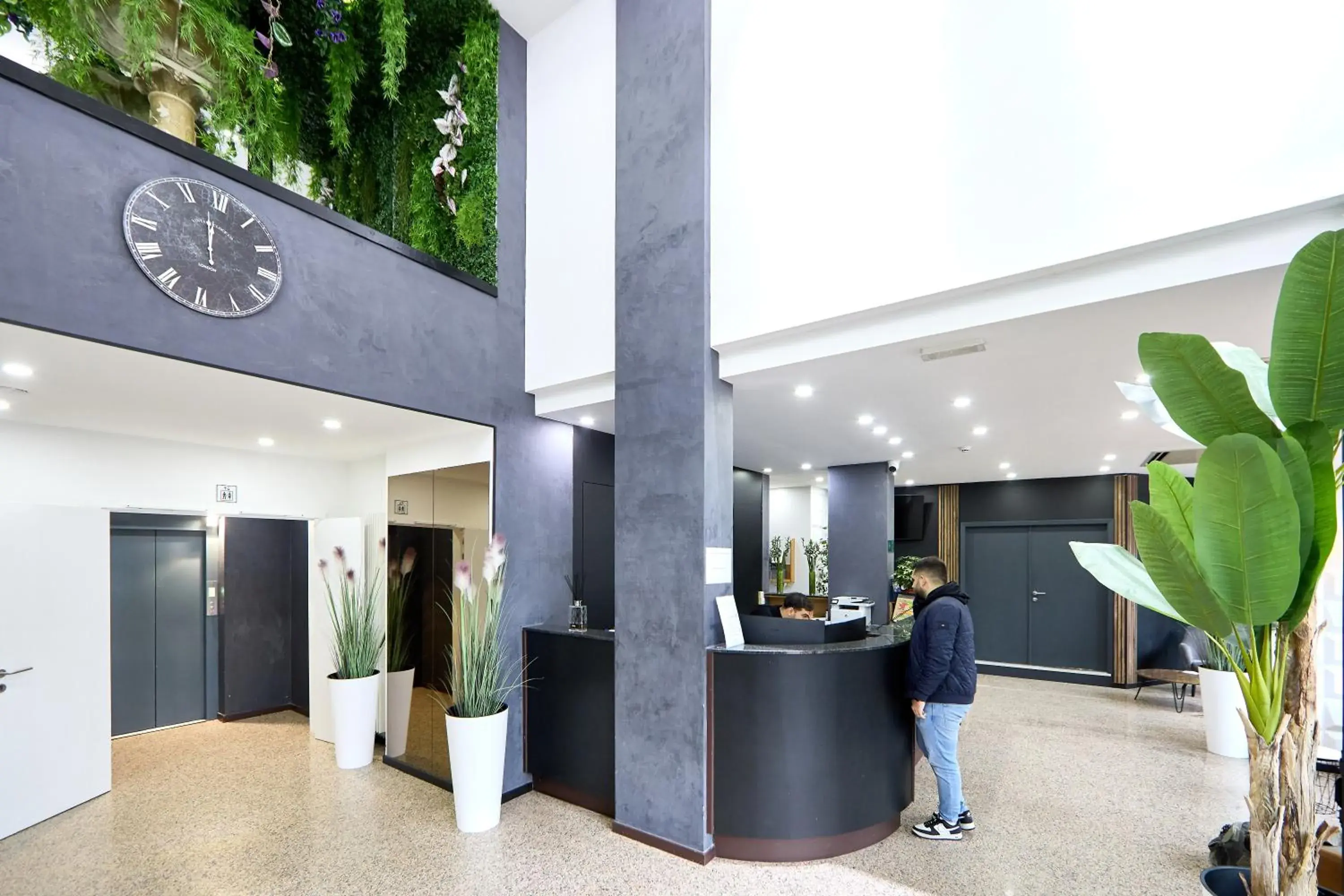 Lobby or reception in Hotel EUROPACITY Lobby or reception in Hotel EUROPACITY