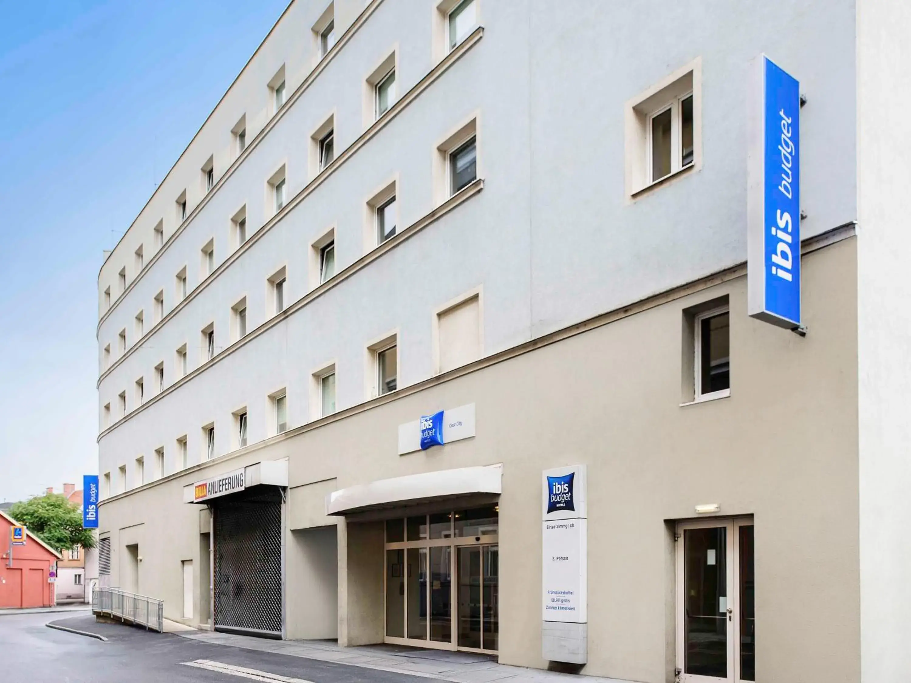 Property building in Ibis Budget Graz City Property building in Ibis Budget Graz City