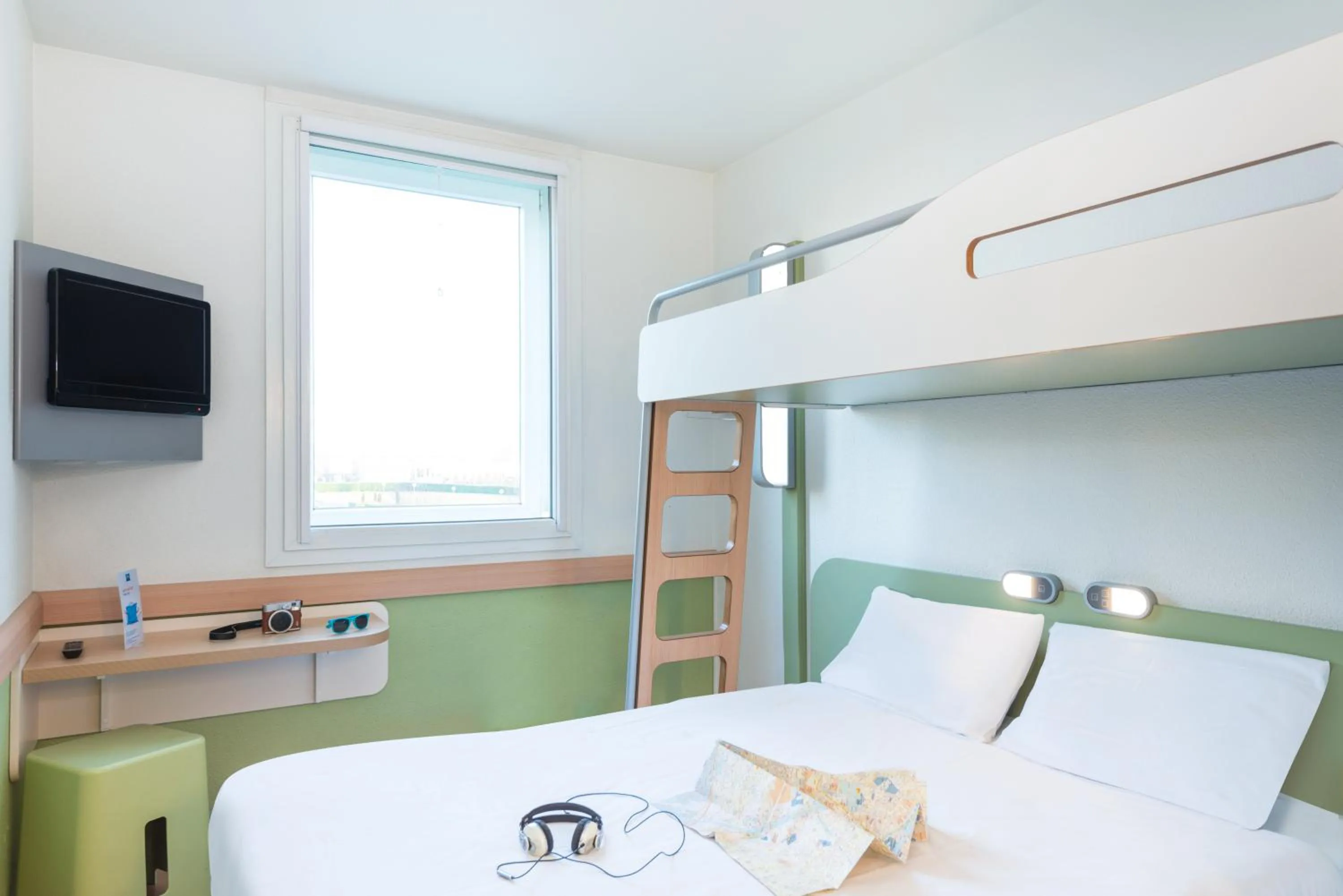 Photo of the whole room, Bed in Ibis Budget Salzburg Airport - Self-Check-In