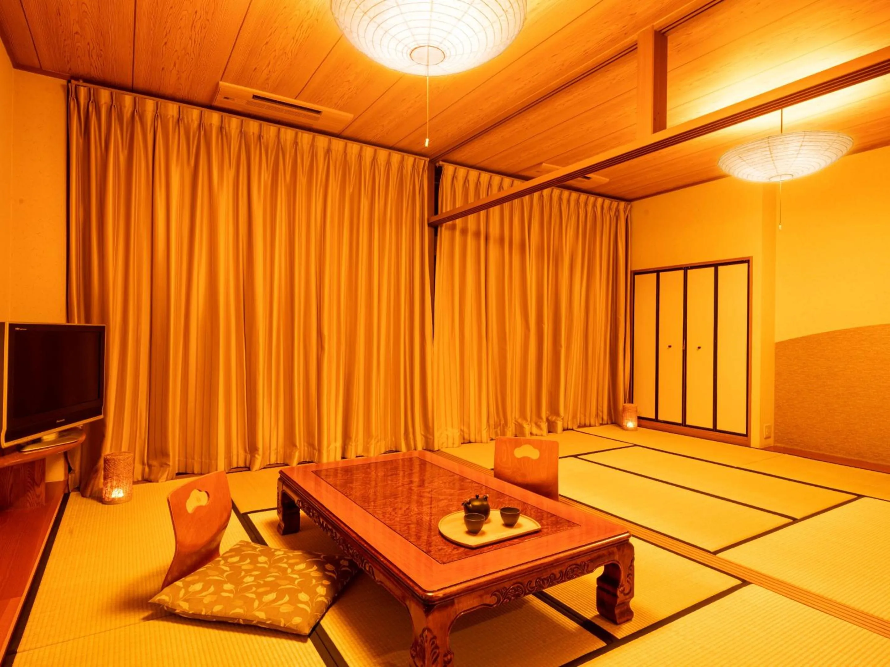 Two-Bedroom Standard Japanese-Style Room with Bathroom  - single occupancy in Ooedo Onsen Monogatari Premium Hotel Fugetsu