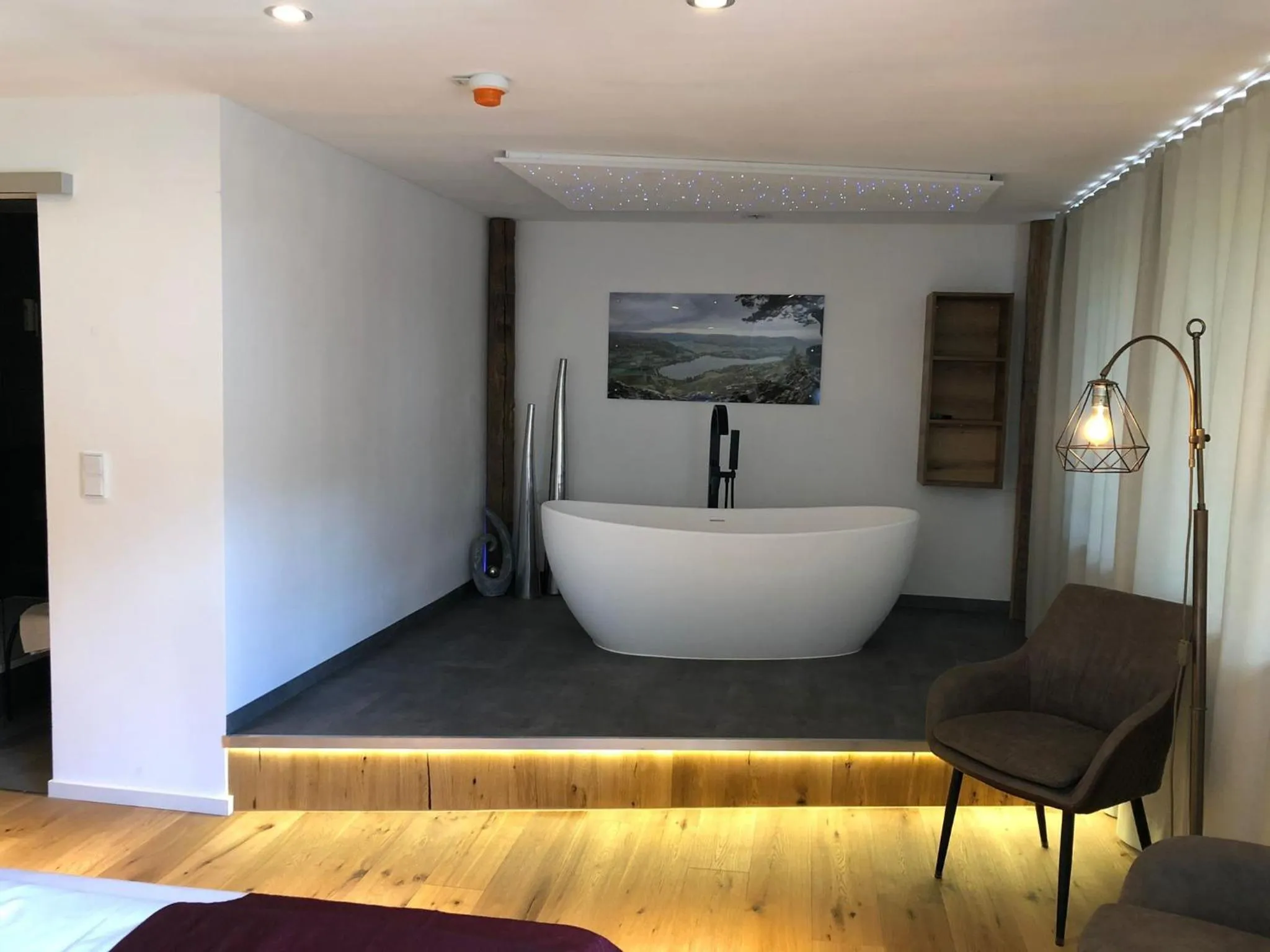 Bedroom in Hotel Kainsbacher Mühle