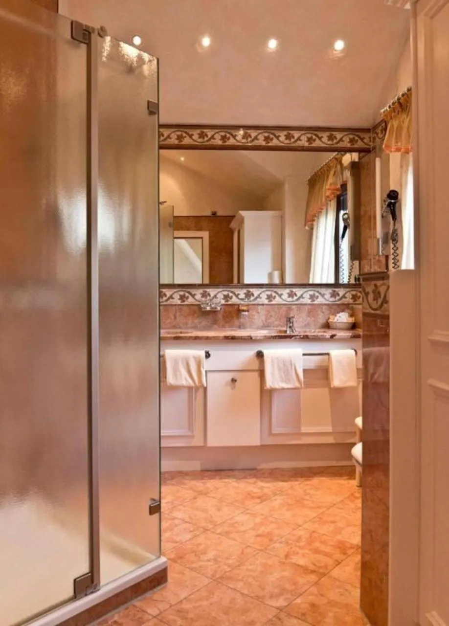 Bathroom in Hotel Kainsbacher Mühle