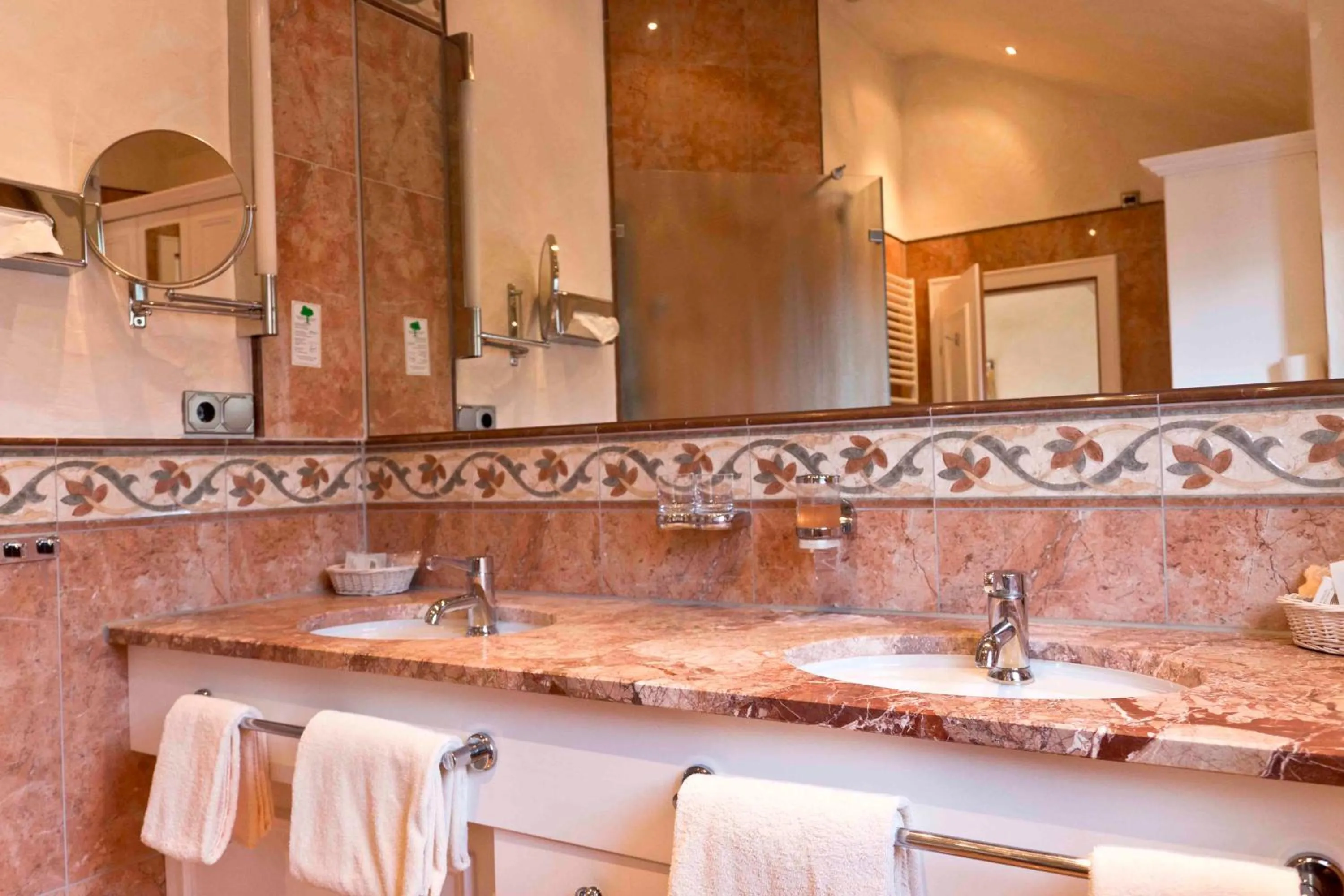 Bathroom in Hotel Kainsbacher Mühle