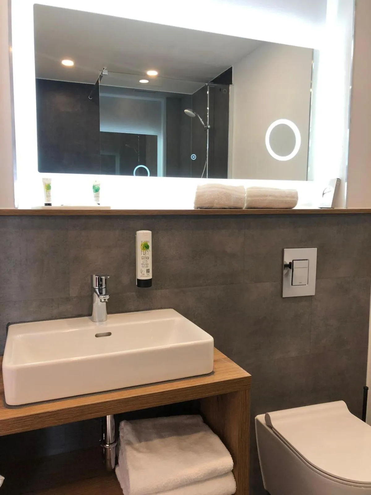 Bathroom in Hotel Kainsbacher Mühle