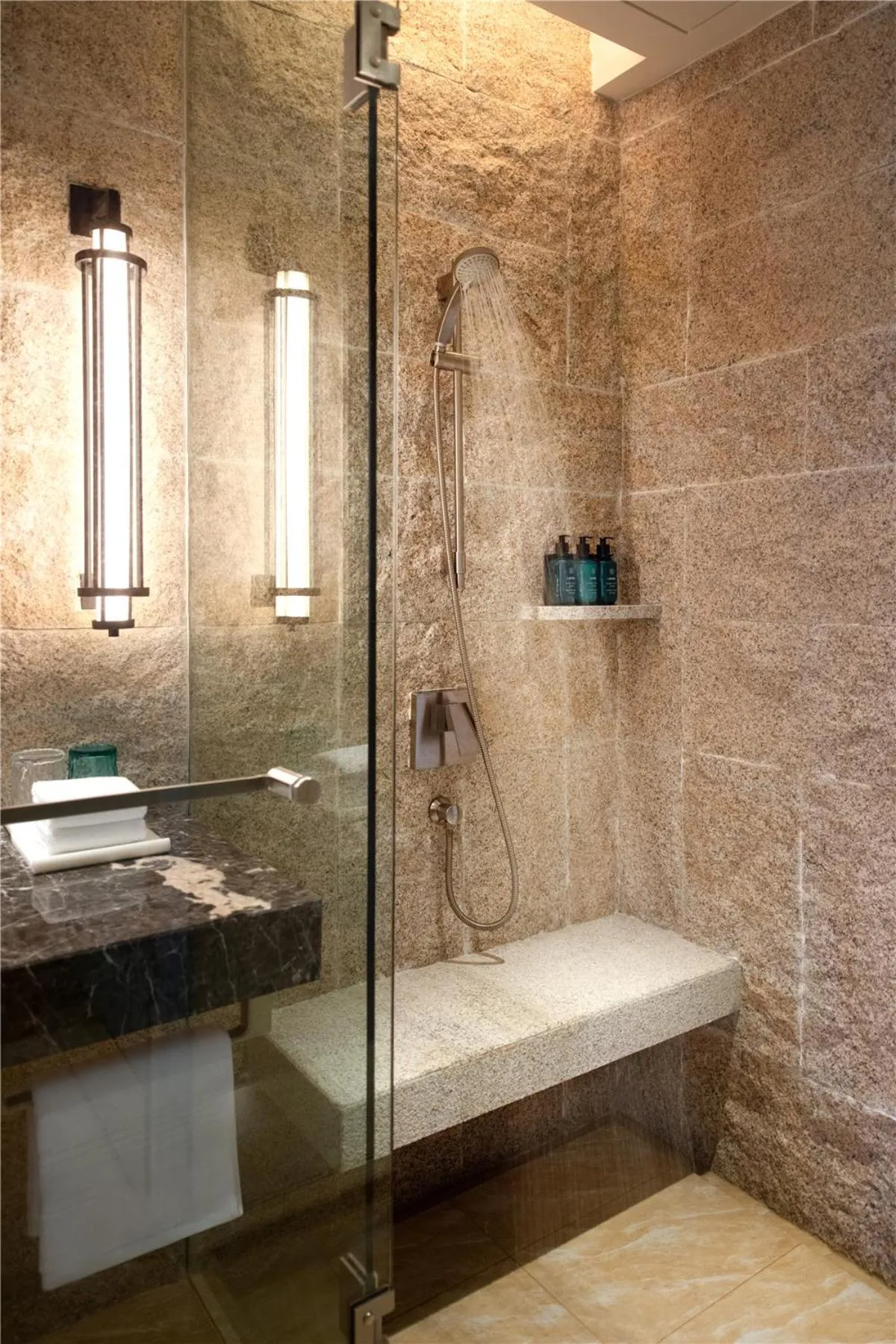 New World Qingyuan Hotel -formerly KHOS QINGYUAN