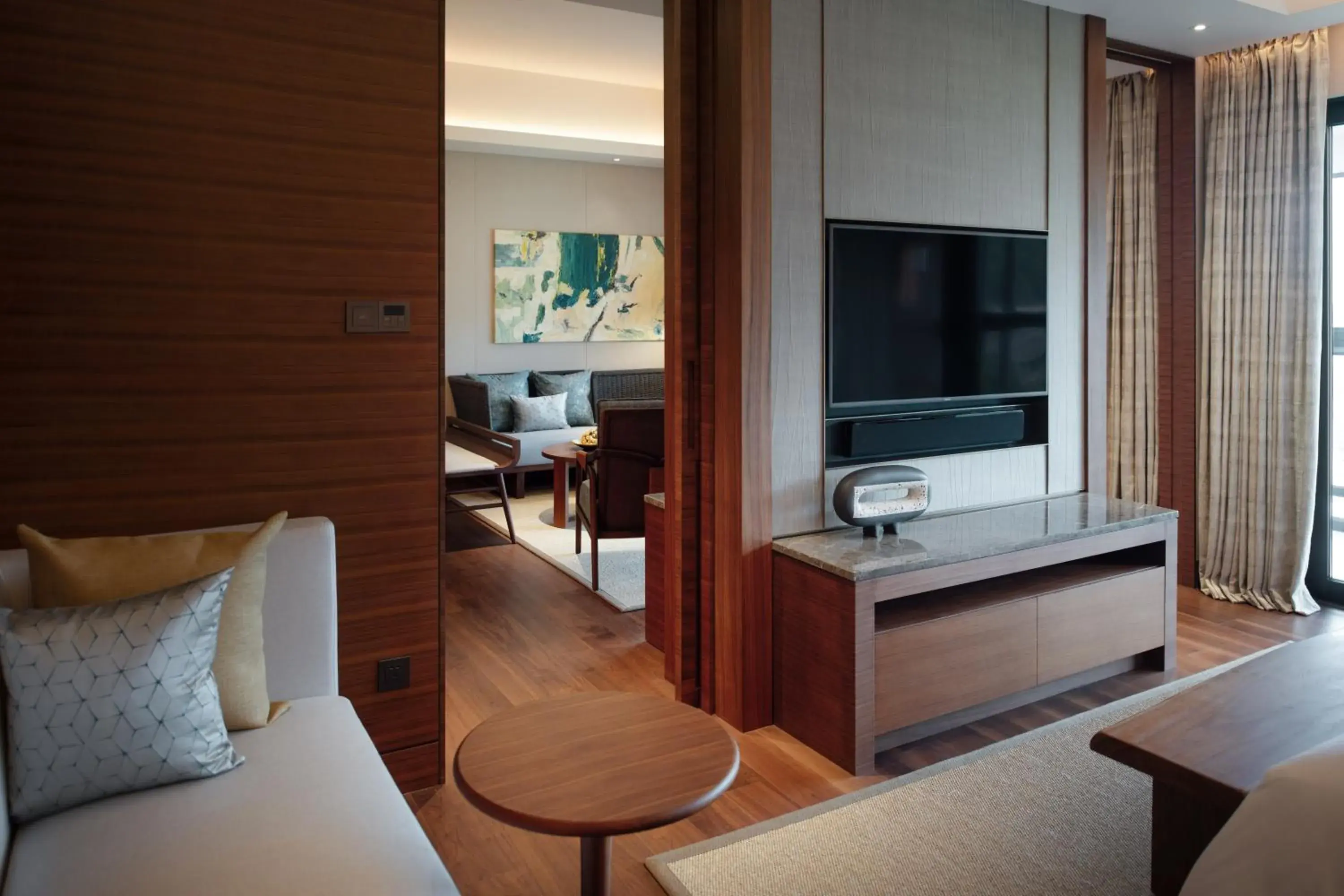 Premier Courtyard Suite in New World Qingyuan Hotel -formerly KHOS QINGYUAN Premier Courtyard Suite in New World Qingyuan Hotel -formerly KHOS QINGYUAN