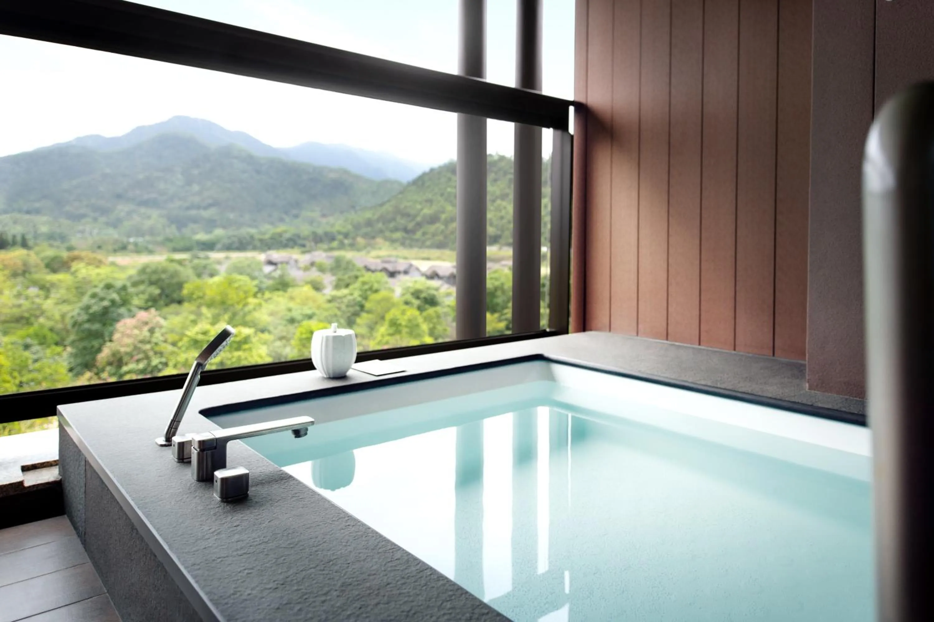 Mountain view in New World Qingyuan Hotel -formerly KHOS QINGYUAN