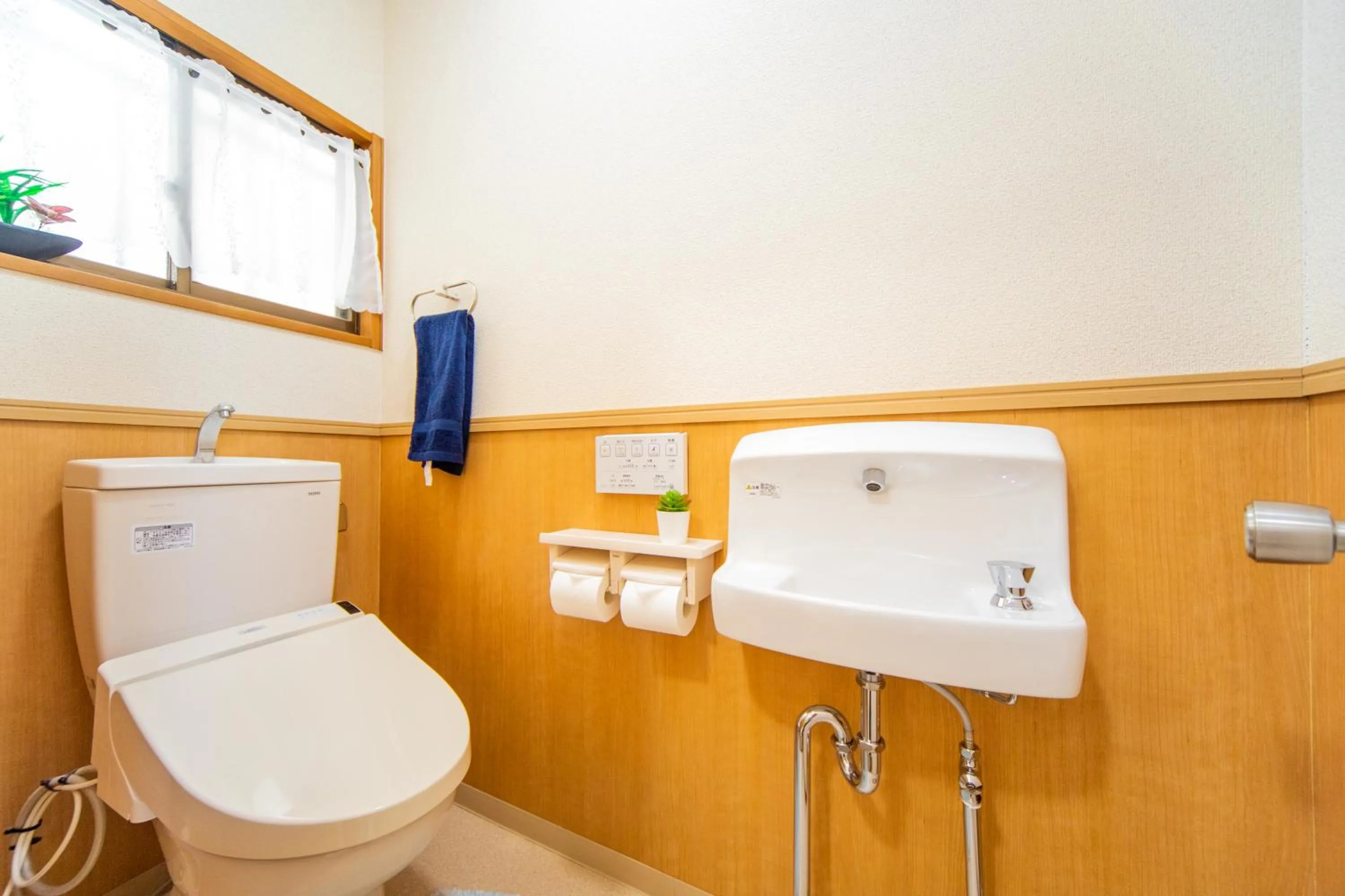 Awaji Central House in Kusumoto