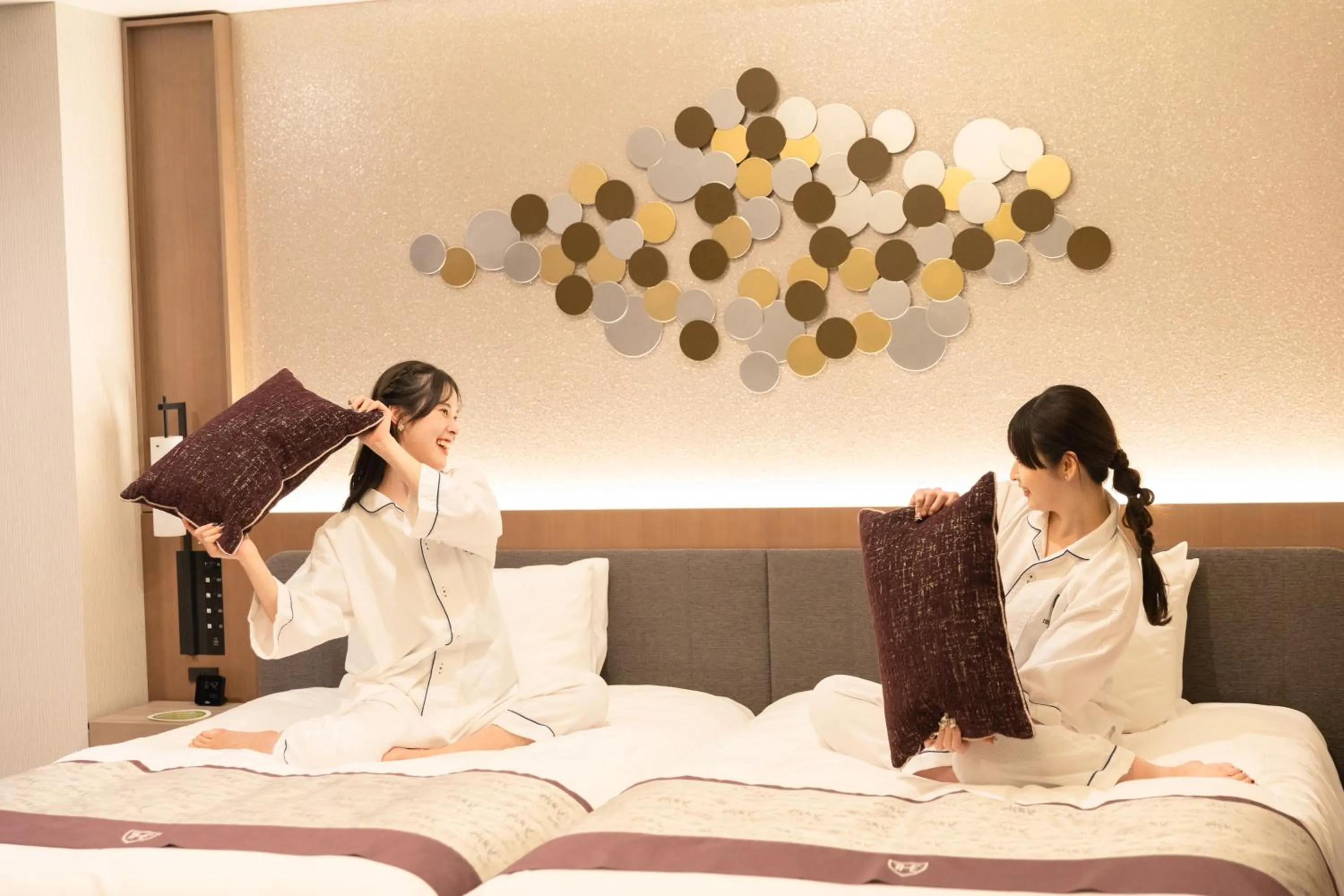 Other, Bed in The Royal Park Canvas - Kobe Sannomiya