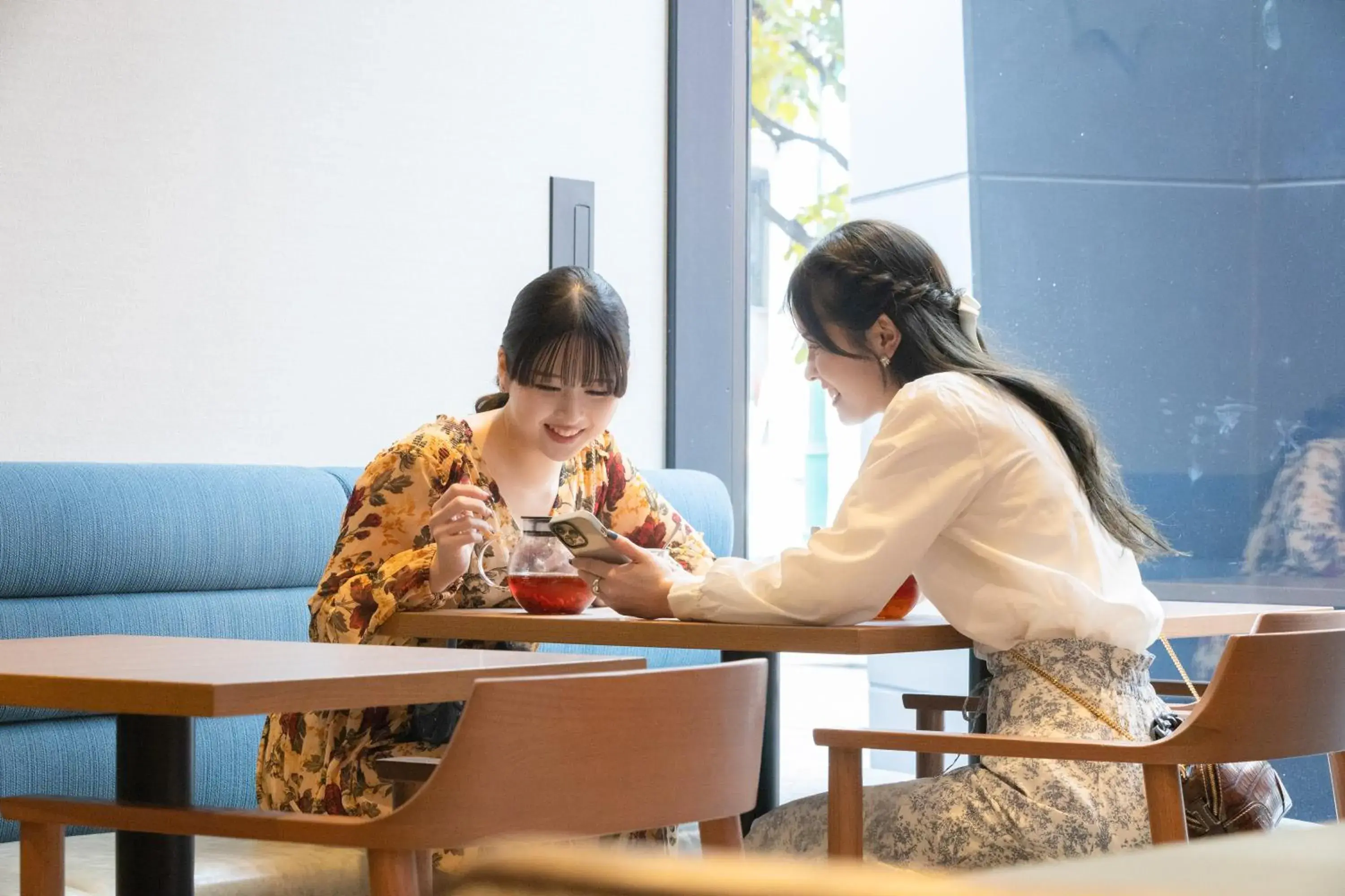 Lounge or bar in The Royal Park Canvas - Kobe Sannomiya Lounge or bar in The Royal Park Canvas - Kobe Sannomiya