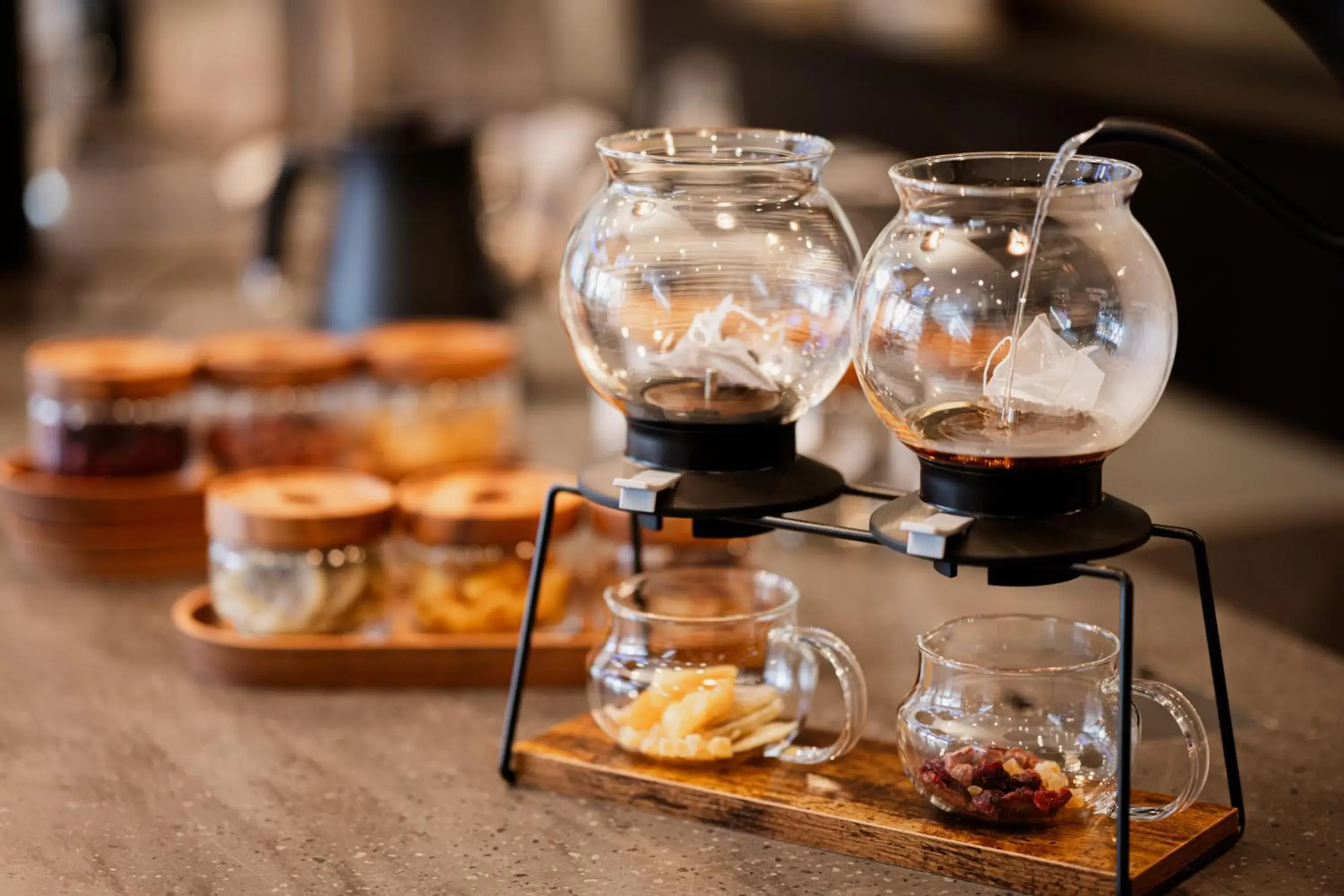 Lounge or bar in The Royal Park Canvas - Kobe Sannomiya Lounge or bar in The Royal Park Canvas - Kobe Sannomiya