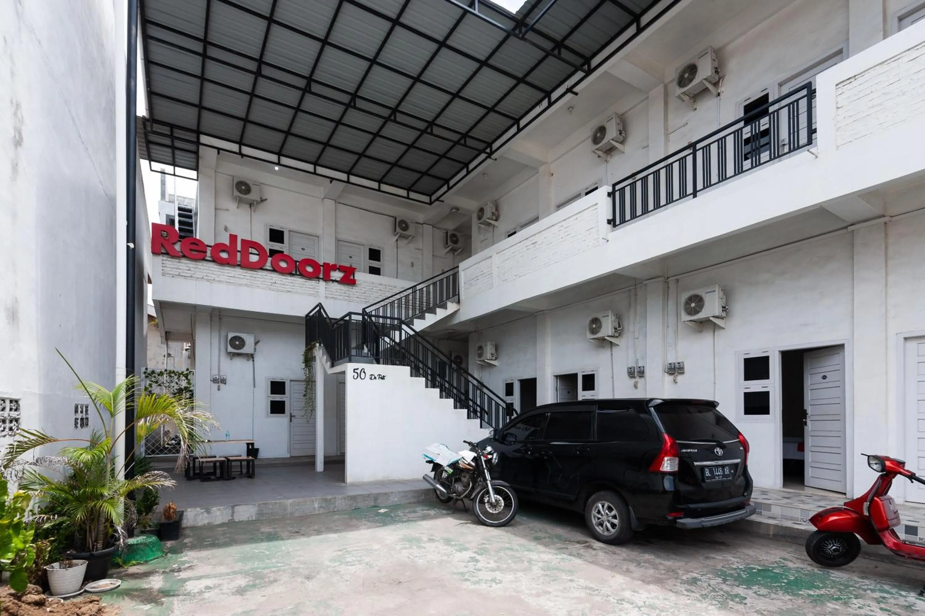 Property building in RedDoorz Syariah near RSUD Zainoel Abidin Banda Aceh