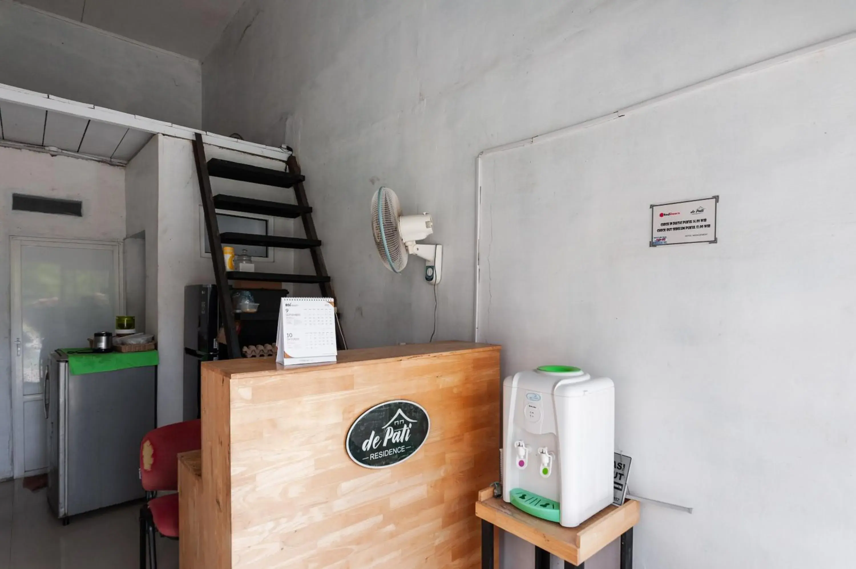 Lobby or reception in RedDoorz Syariah near RSUD Zainoel Abidin Banda Aceh Lobby or reception in RedDoorz Syariah near RSUD Zainoel Abidin Banda Aceh