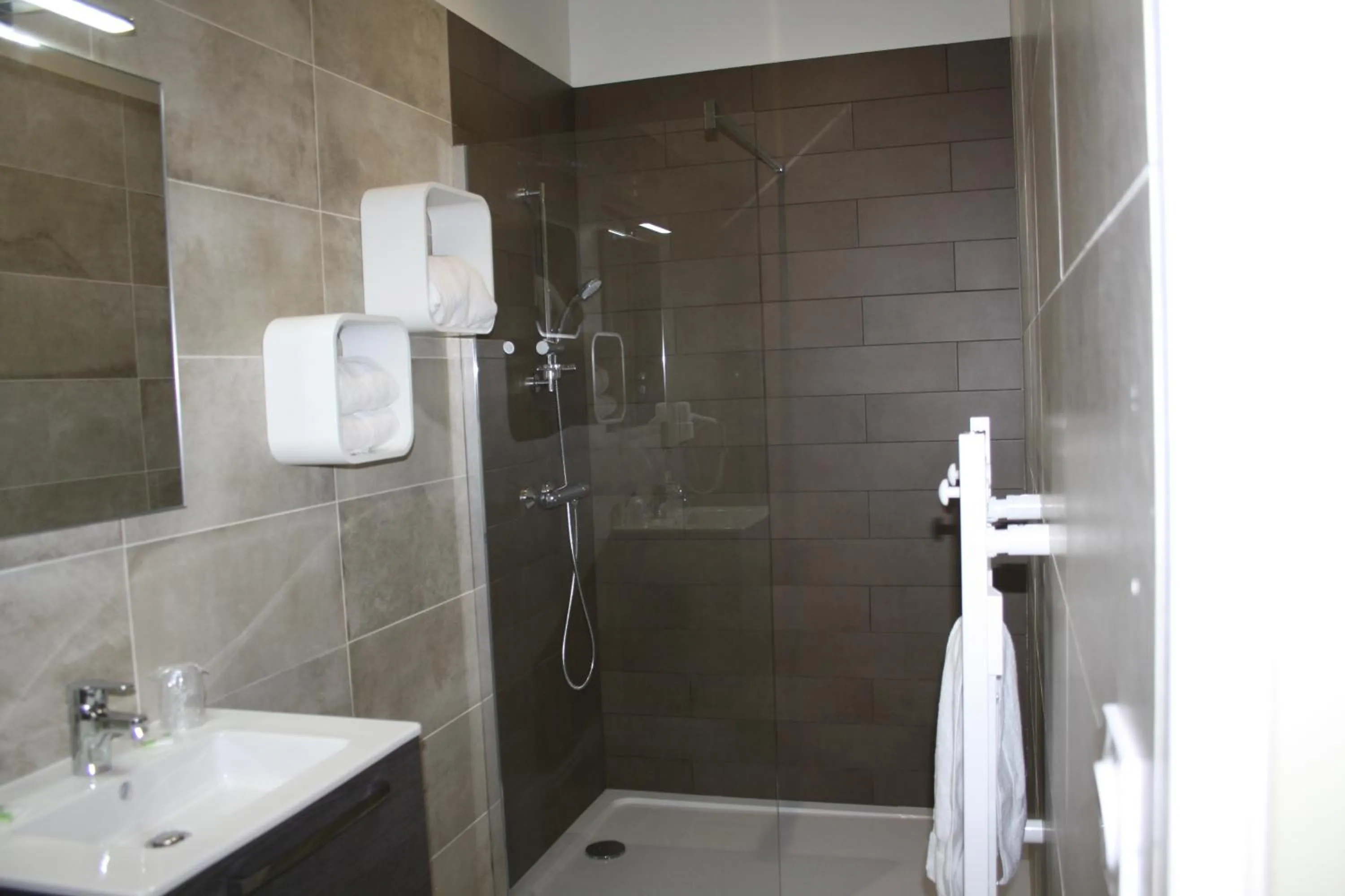 Shower in Le Logis de Bérianne