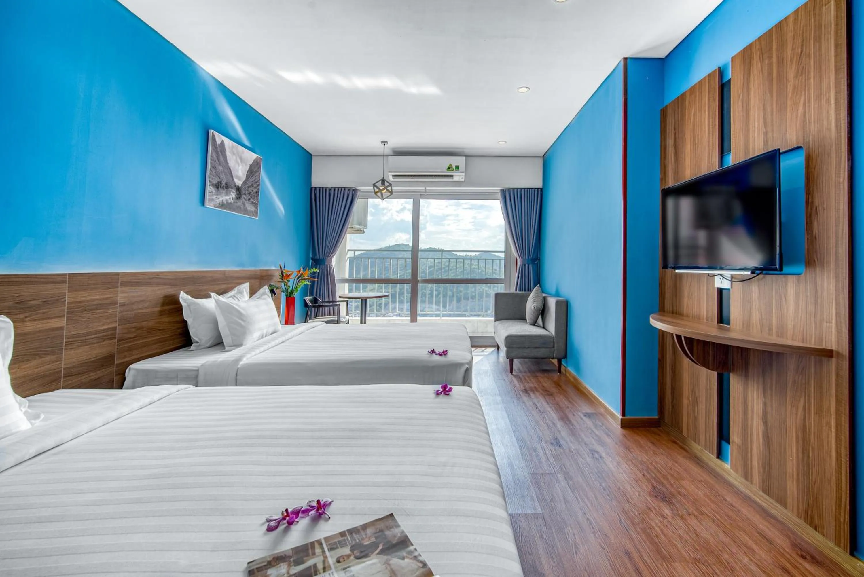TV and multimedia, Bed in TK Nha Trang Hotel