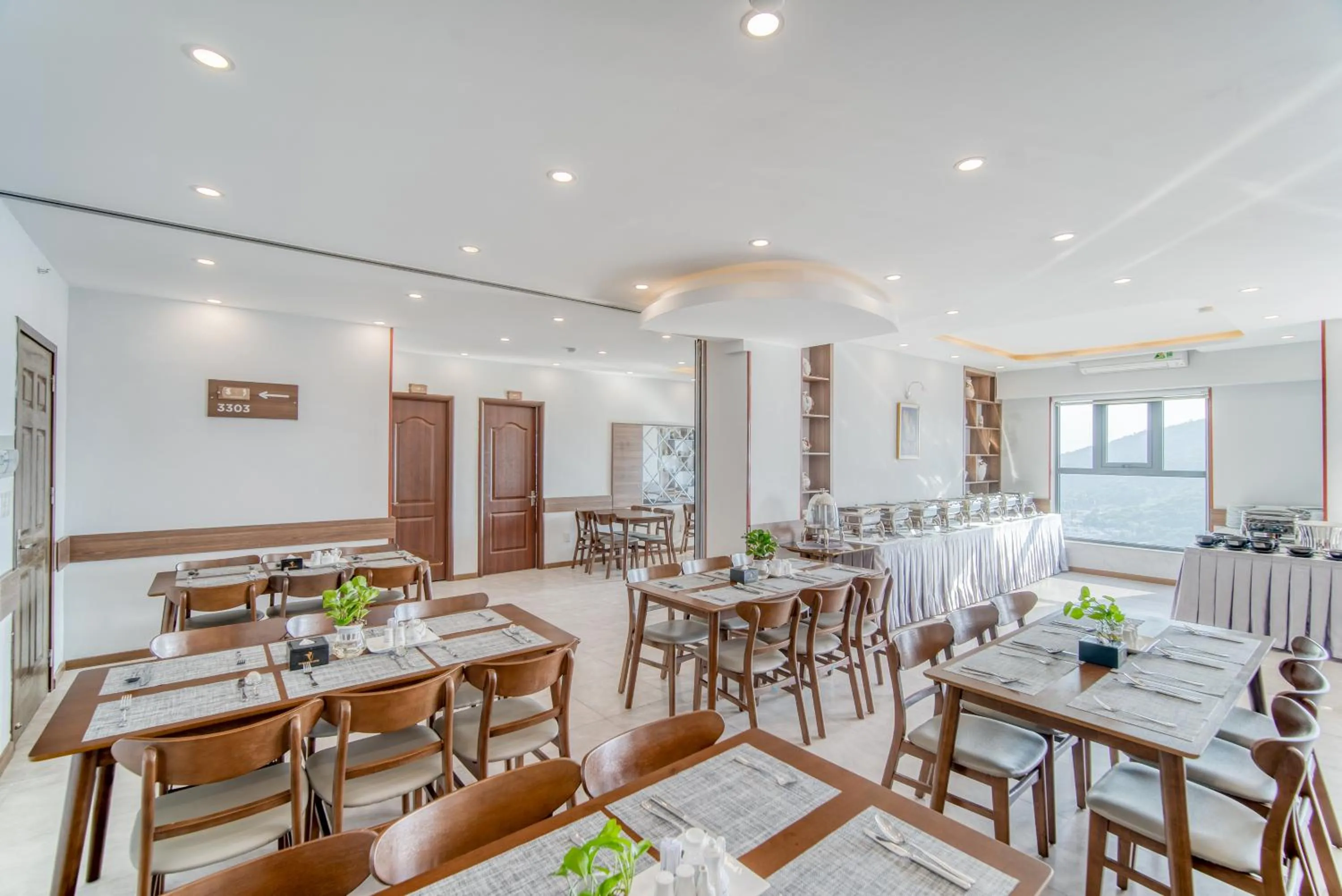 Restaurant/places to eat in TK Nha Trang Hotel