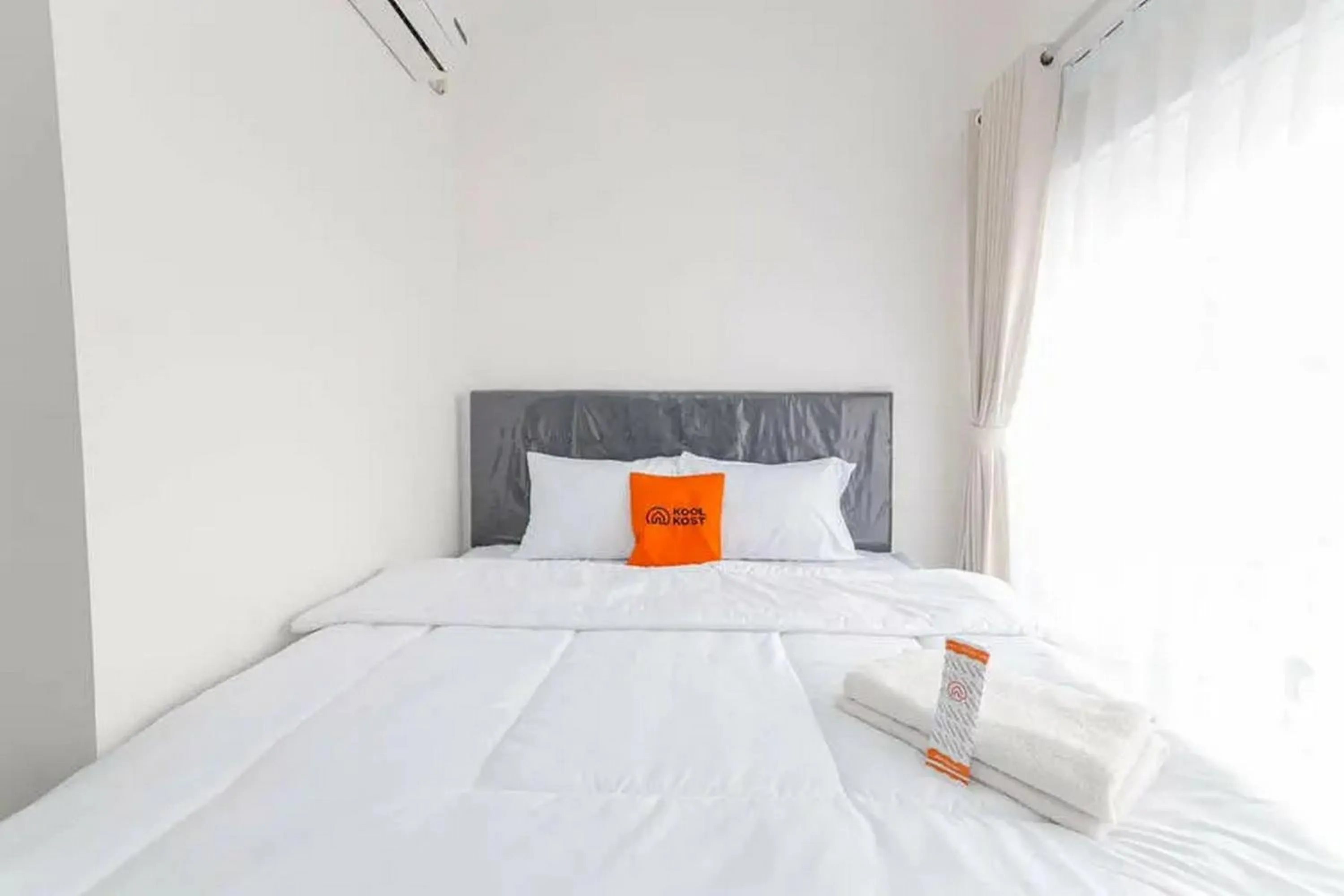 Bedroom, Bed in KoolKost Syariah near Bintaro Jaya Xchange