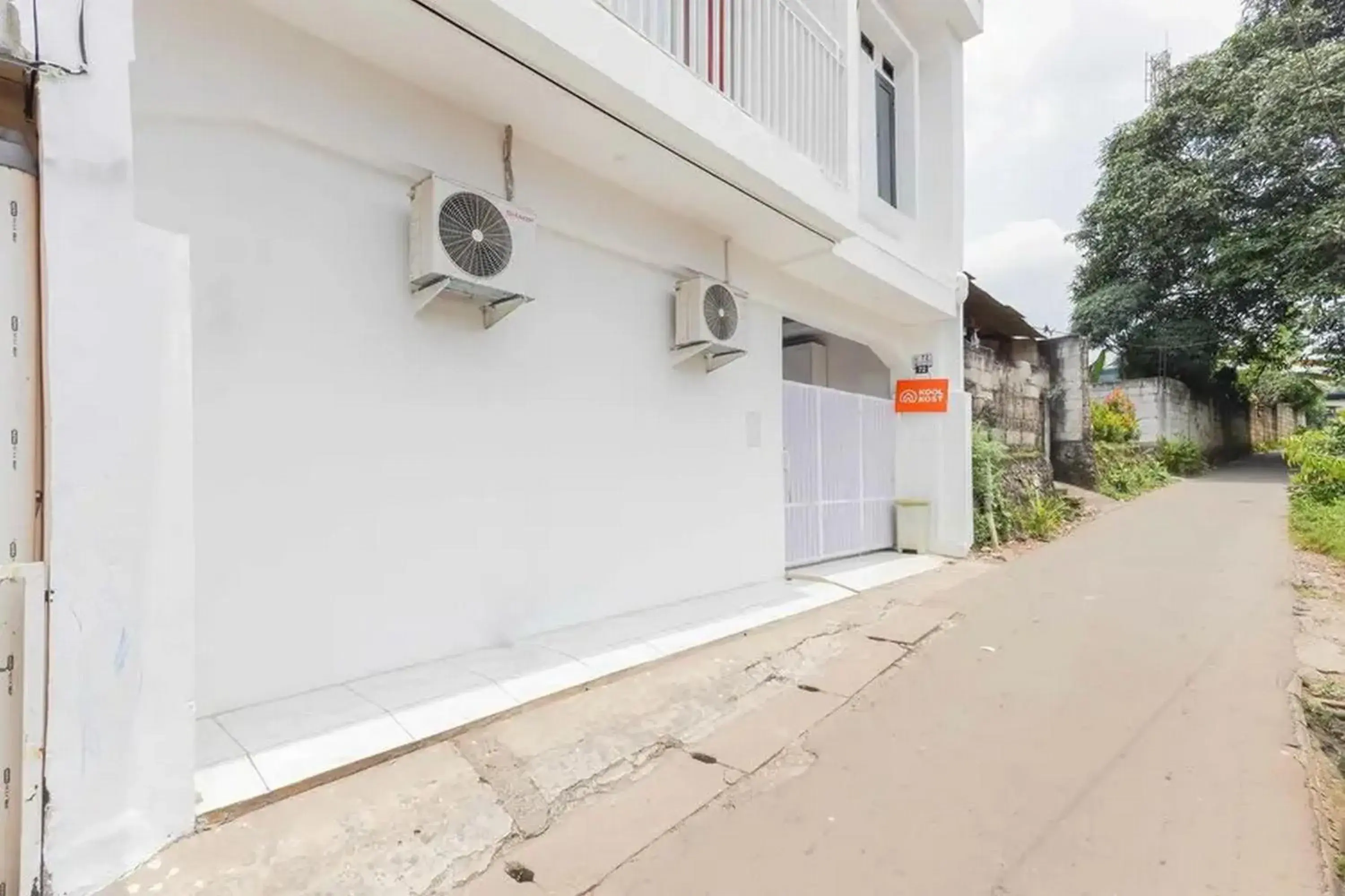 Property building in KoolKost Syariah near Bintaro Jaya Xchange Property building in KoolKost Syariah near Bintaro Jaya Xchange