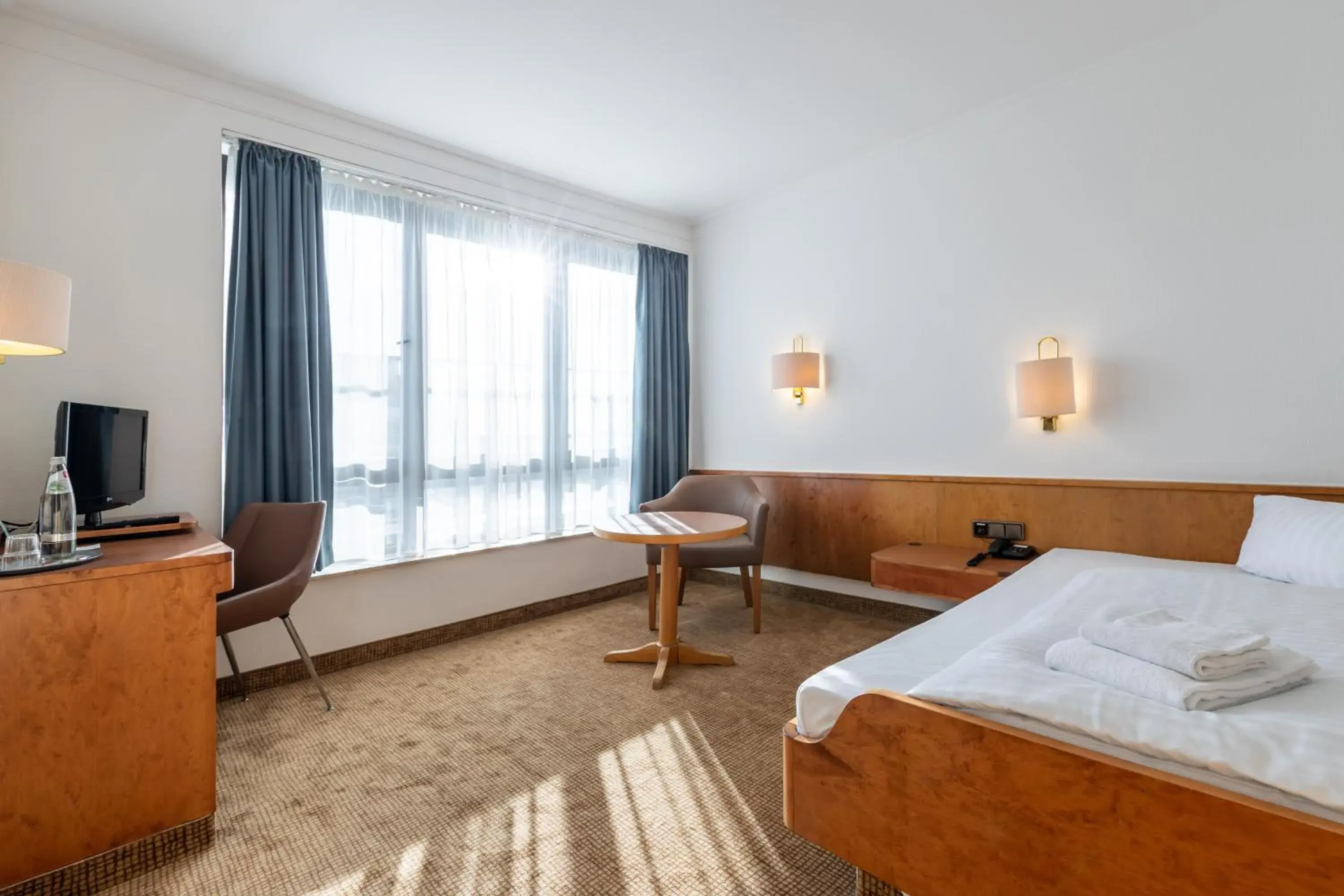 Bedroom, Bed in Trip Inn Klee am Park Wiesbaden Bedroom, Bed in Trip Inn Klee am Park Wiesbaden