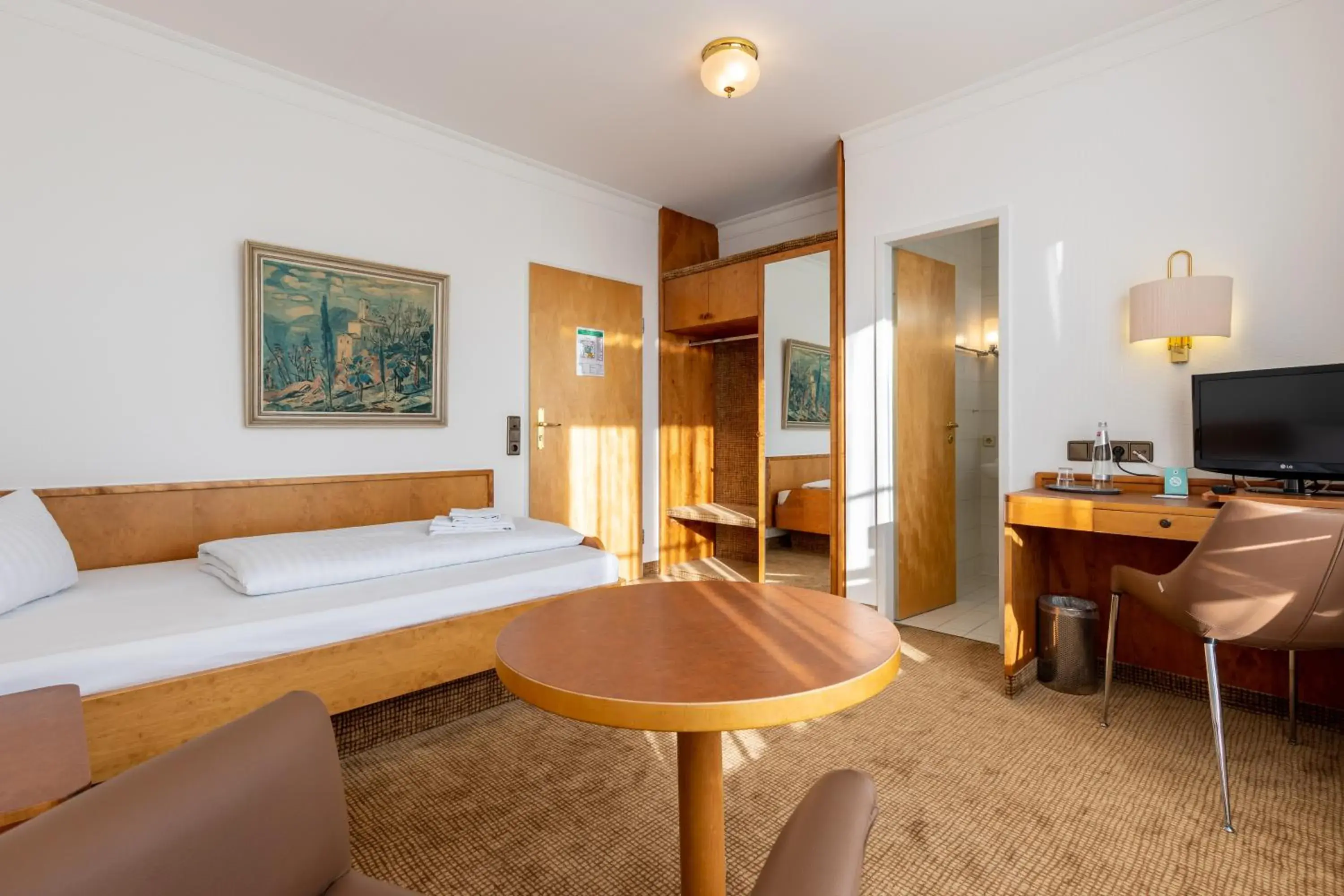 Bedroom, Bed in Trip Inn Klee am Park Wiesbaden Bedroom, Bed in Trip Inn Klee am Park Wiesbaden