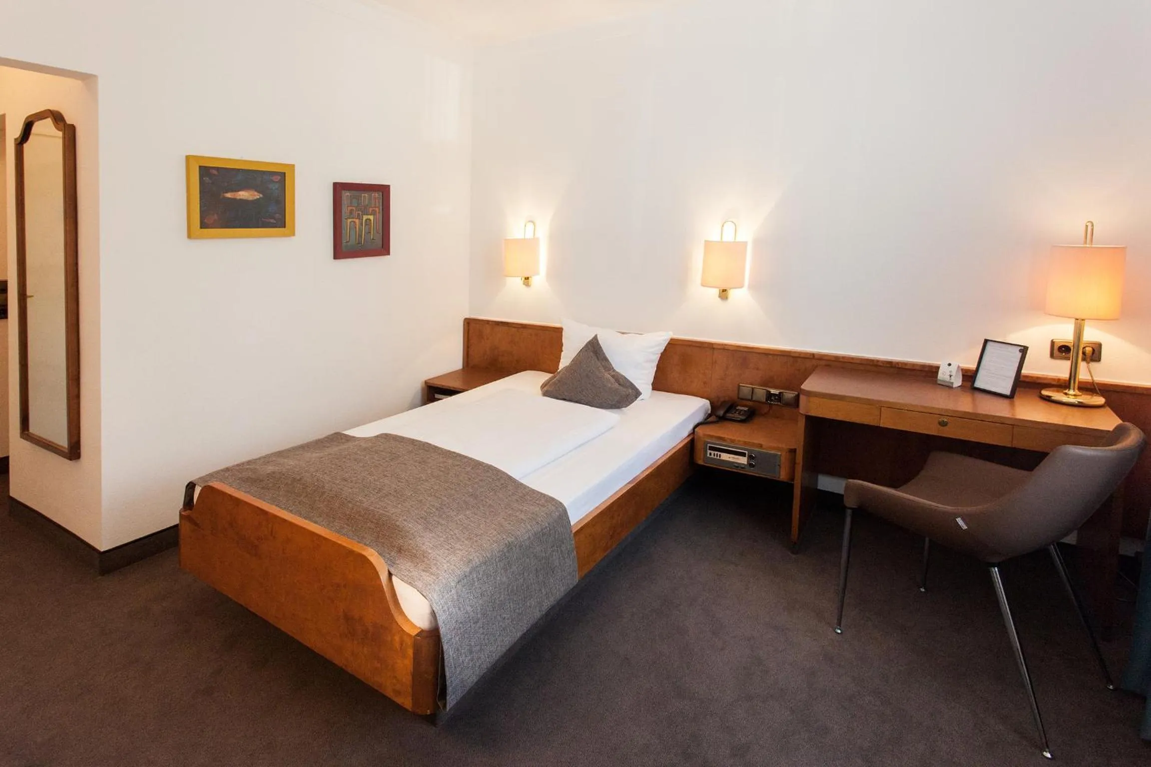 Photo of the whole room, Bed in Trip Inn Klee am Park Wiesbaden
