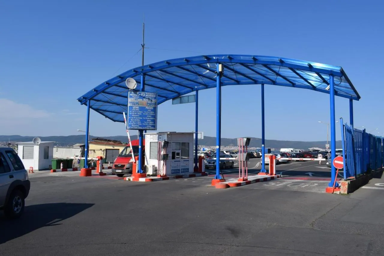 Panorama Blue Family Hotel and Free parking