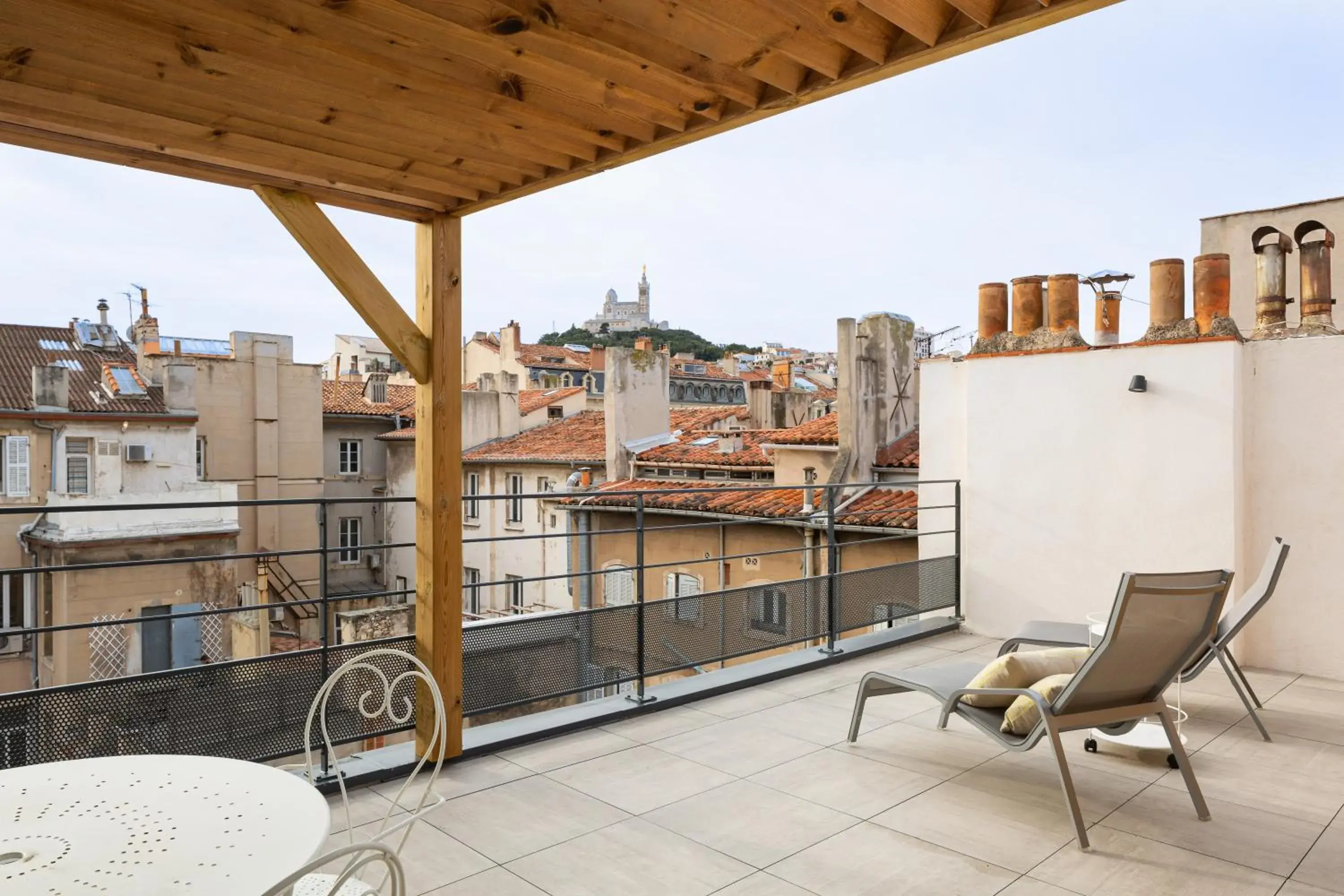 Duplex Apartment with Terrace (2-6 Adults) in Appart hôtel Maison Montgrand-Vieux Port Duplex Apartment with Terrace (2-6 Adults) in Appart hôtel Maison Montgrand-Vieux Port