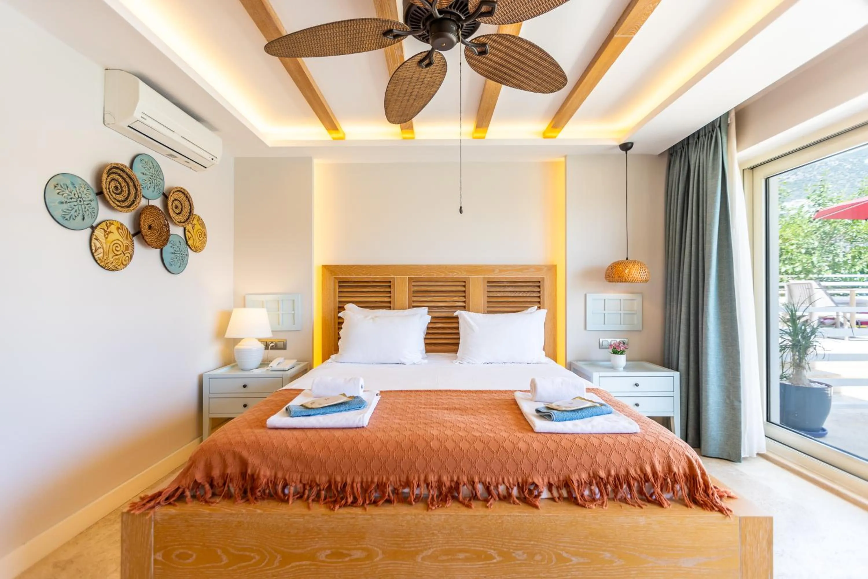 Bedroom, Bed in Kalkan Saray Suites Hotel