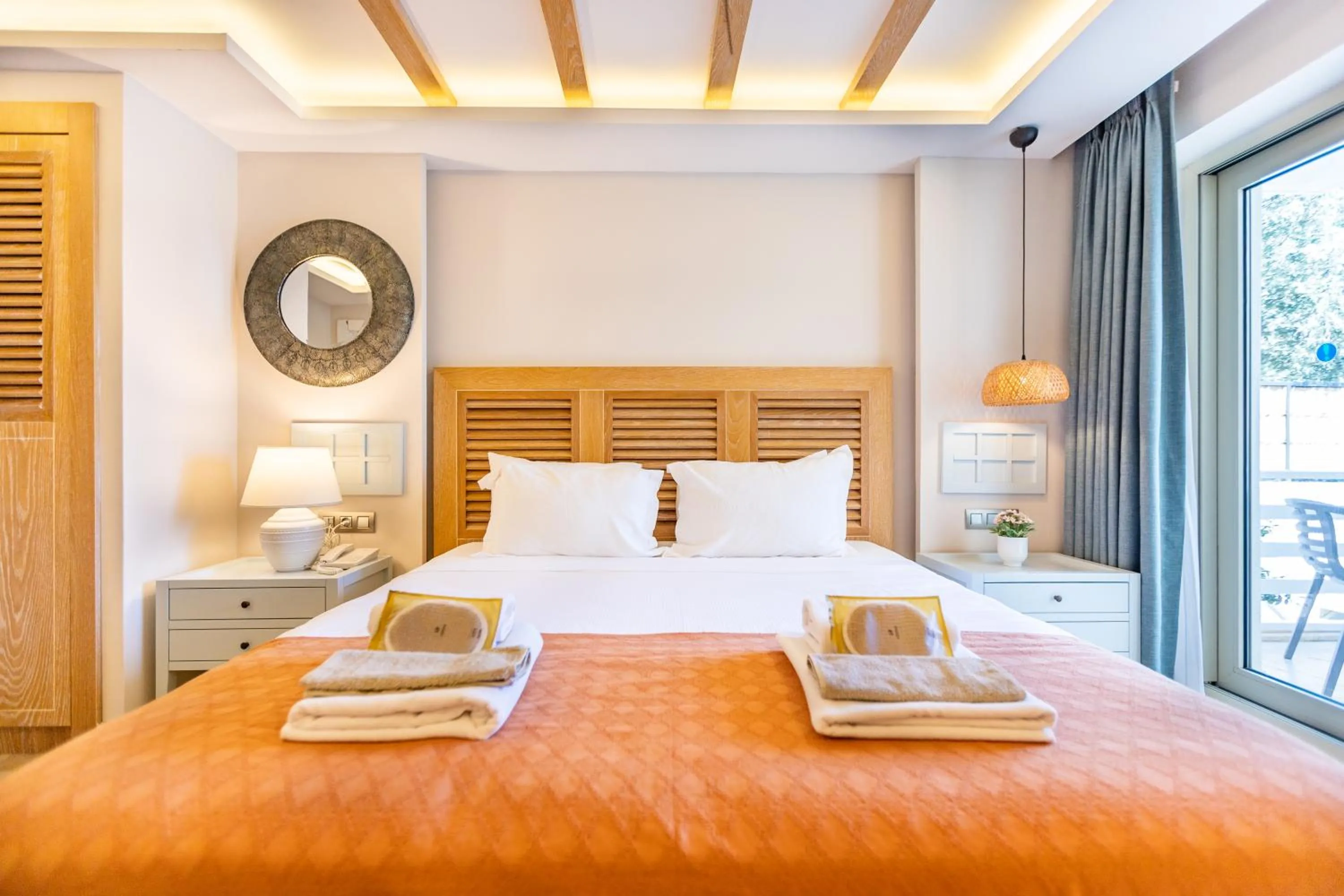 Bedroom, Bed in Kalkan Saray Suites Hotel