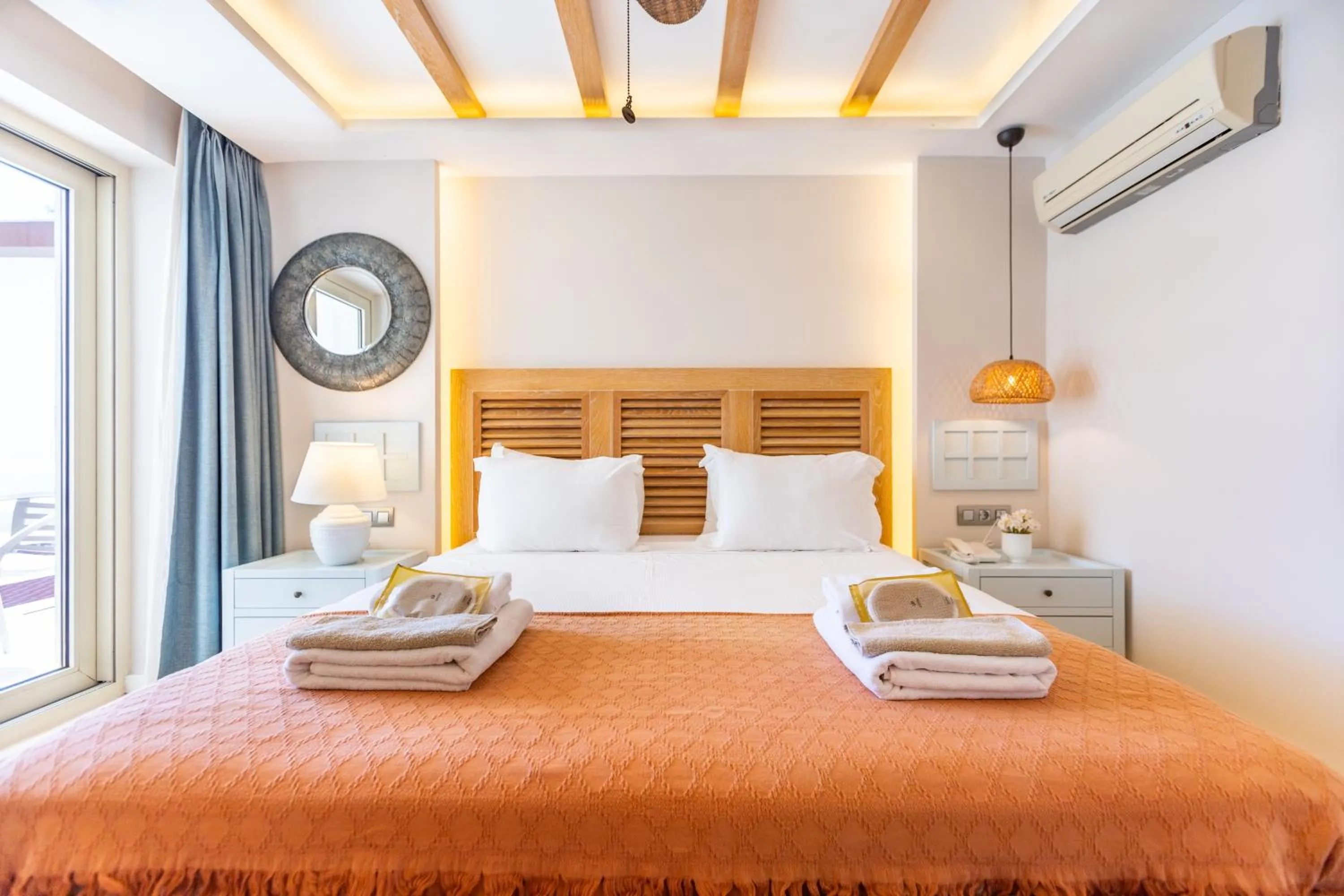 Bed in Kalkan Saray Suites Hotel