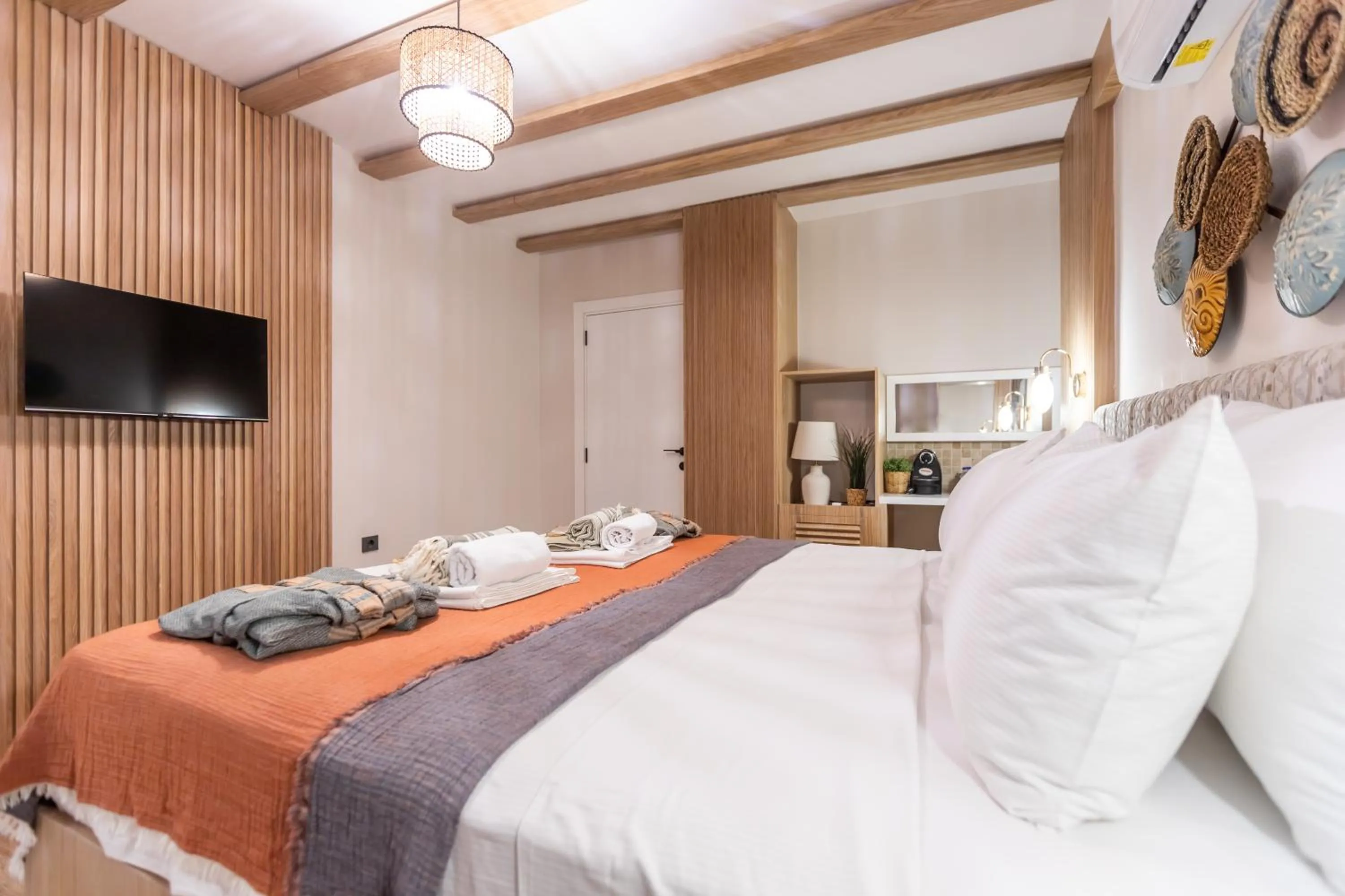 Bedroom, Bed in Kalkan Saray Suites Hotel