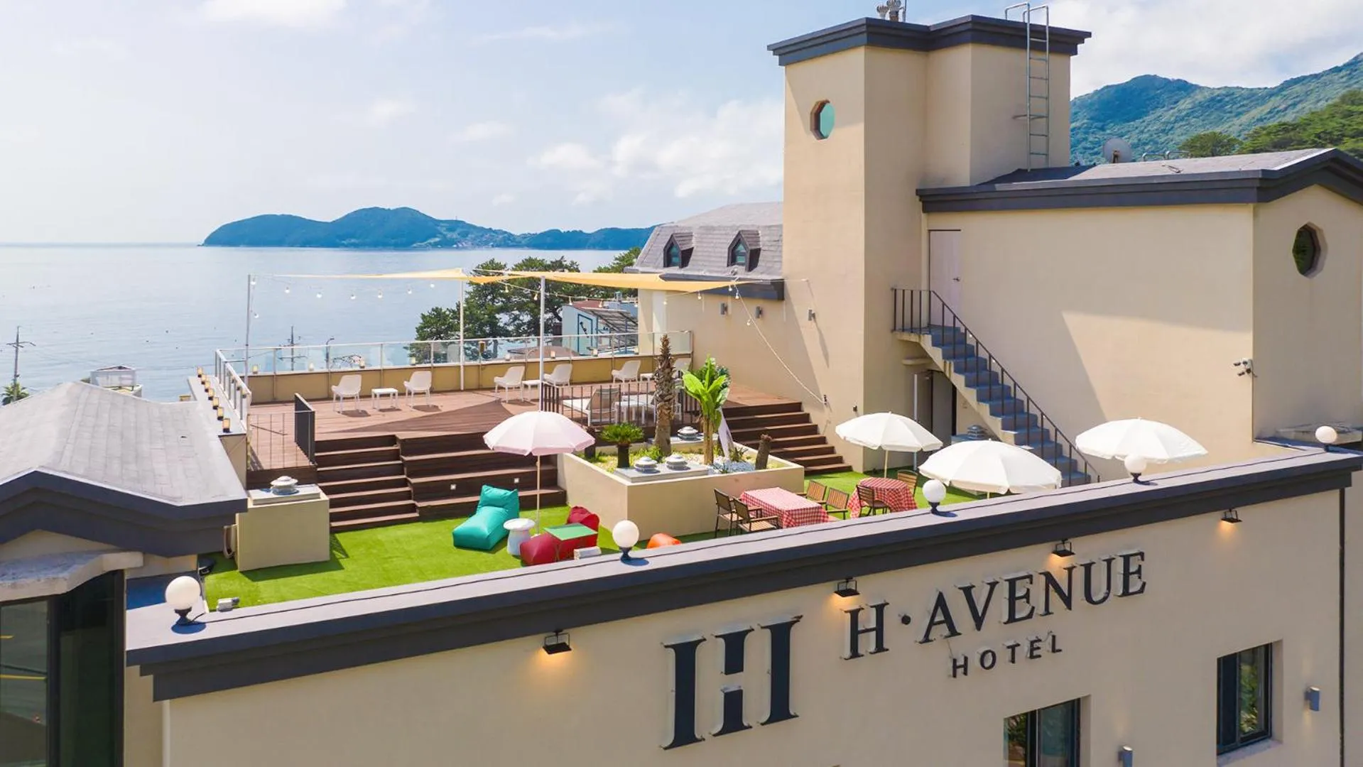 Geoje Mongdol Beach H Avenue Hotel